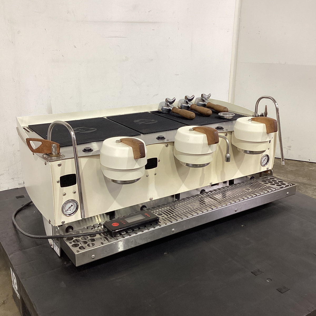 Synesso S300 S Series 3 Group Coffee Machine - 785359