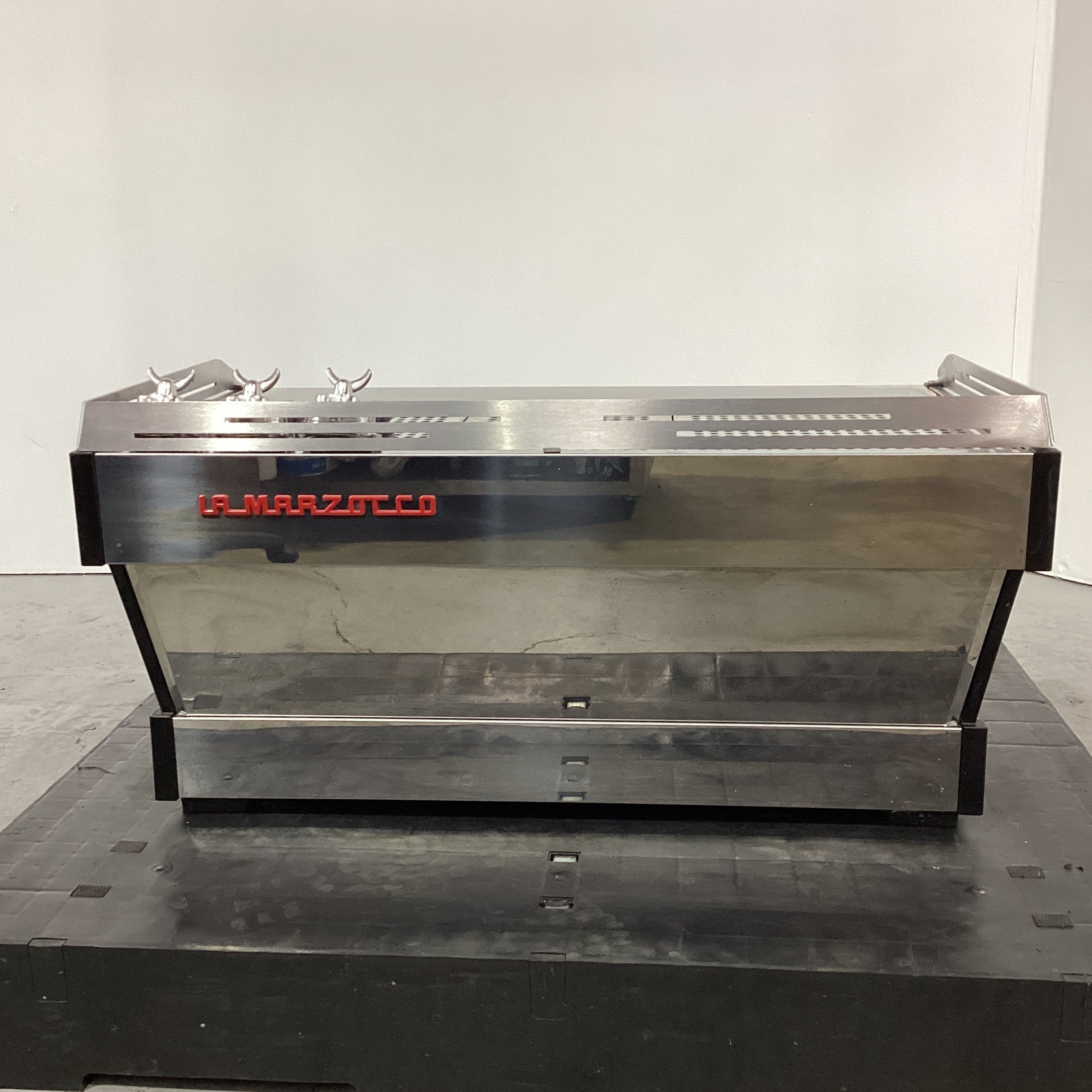 La Marzocco 3AV Linea PB Coffee Machine 3 Group - 800227