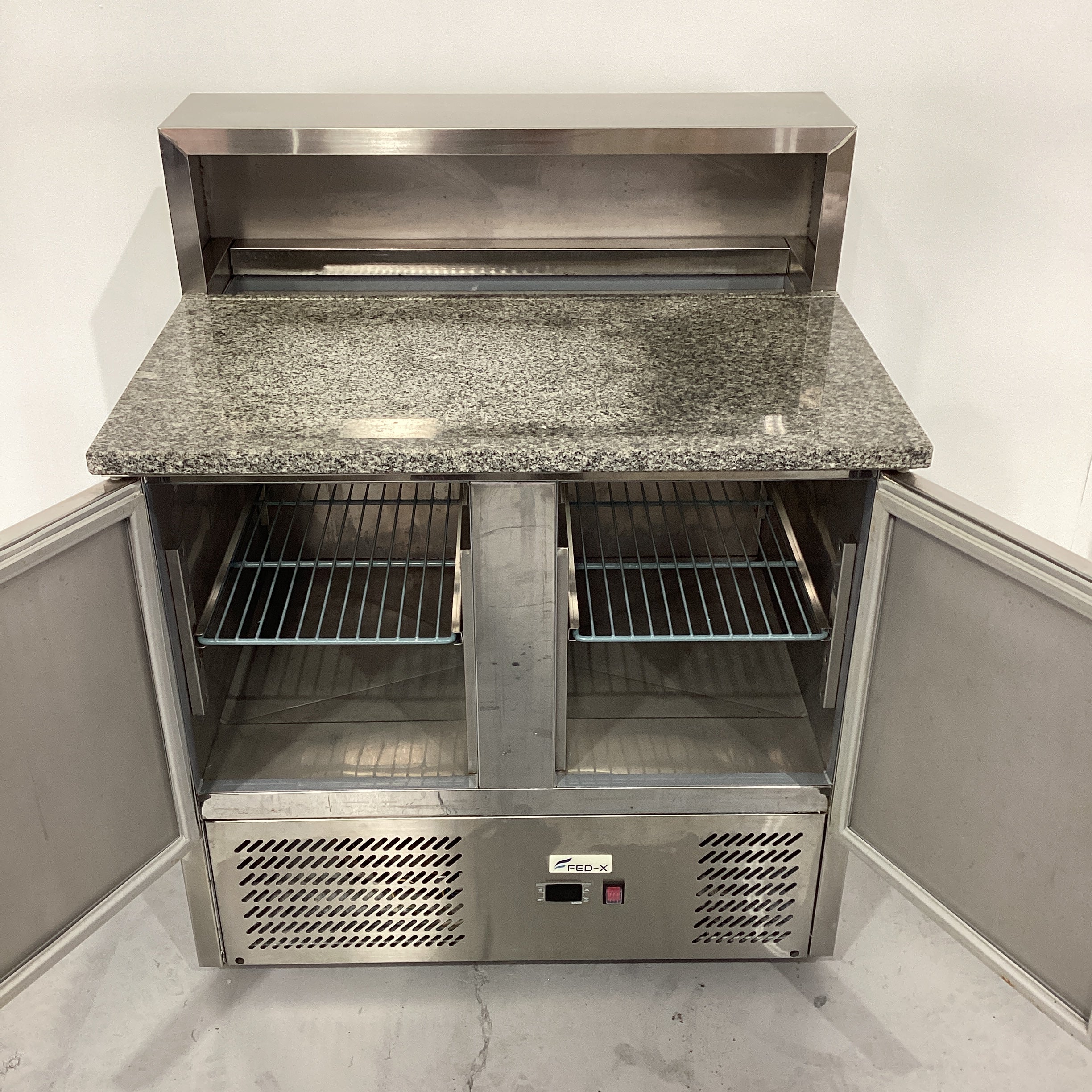 FED-X XGNS900E Sandwich Prep Bench - 809489