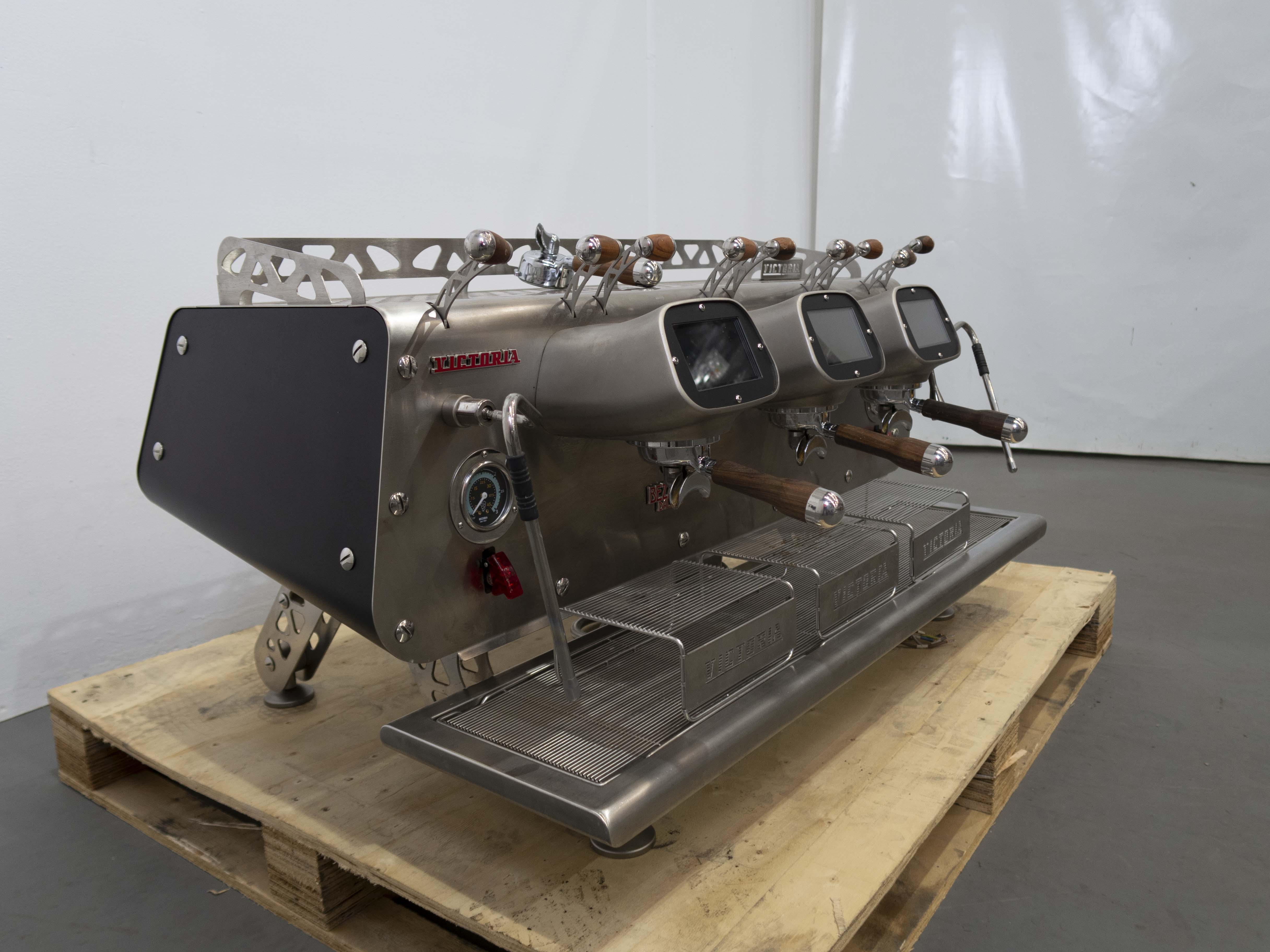 Bezzera Victoria De Brewing Profile 3 Group Coffee Machine - 811542
