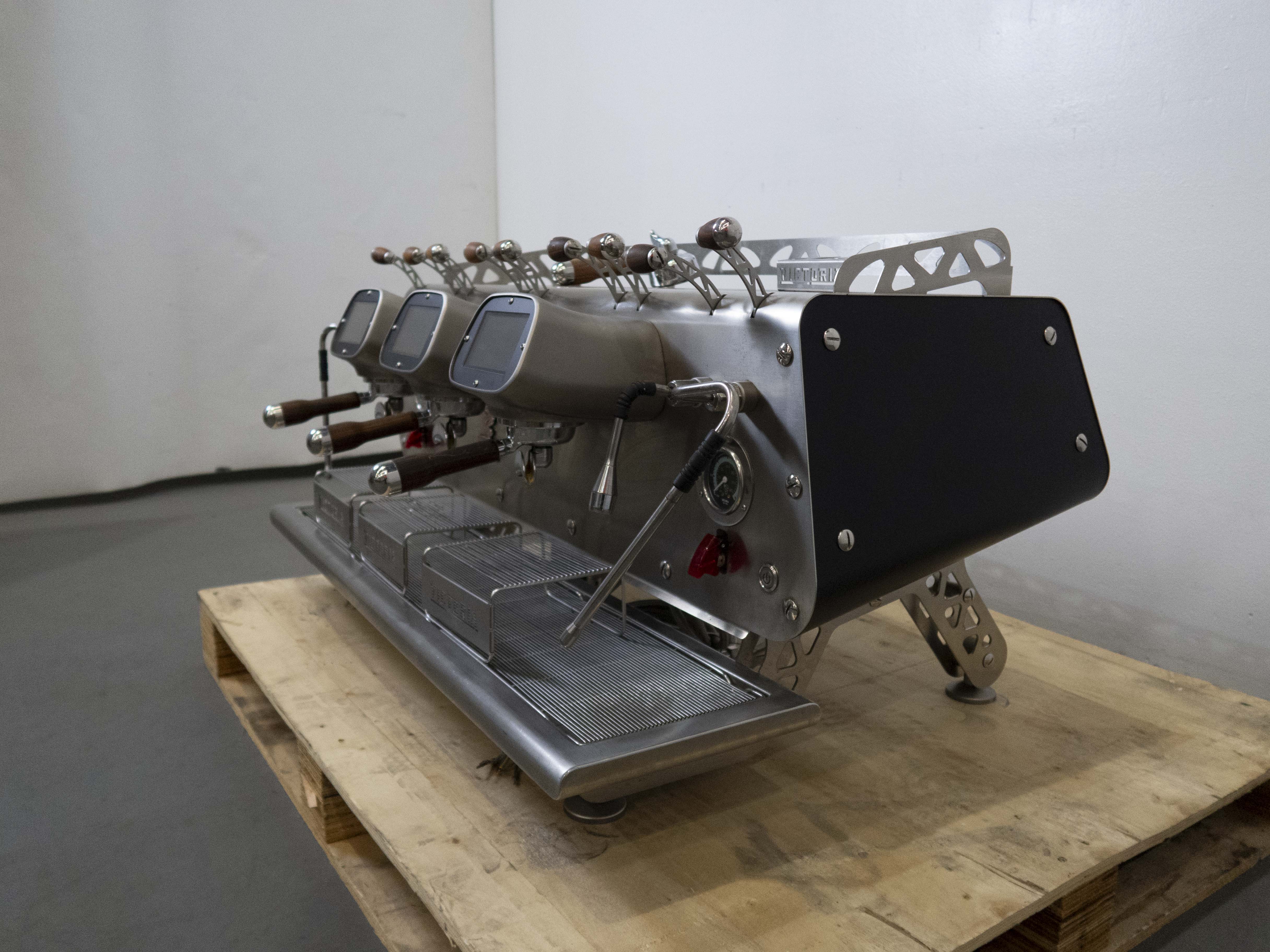 Bezzera Victoria De Brewing Profile 3 Group Coffee Machine - 811542