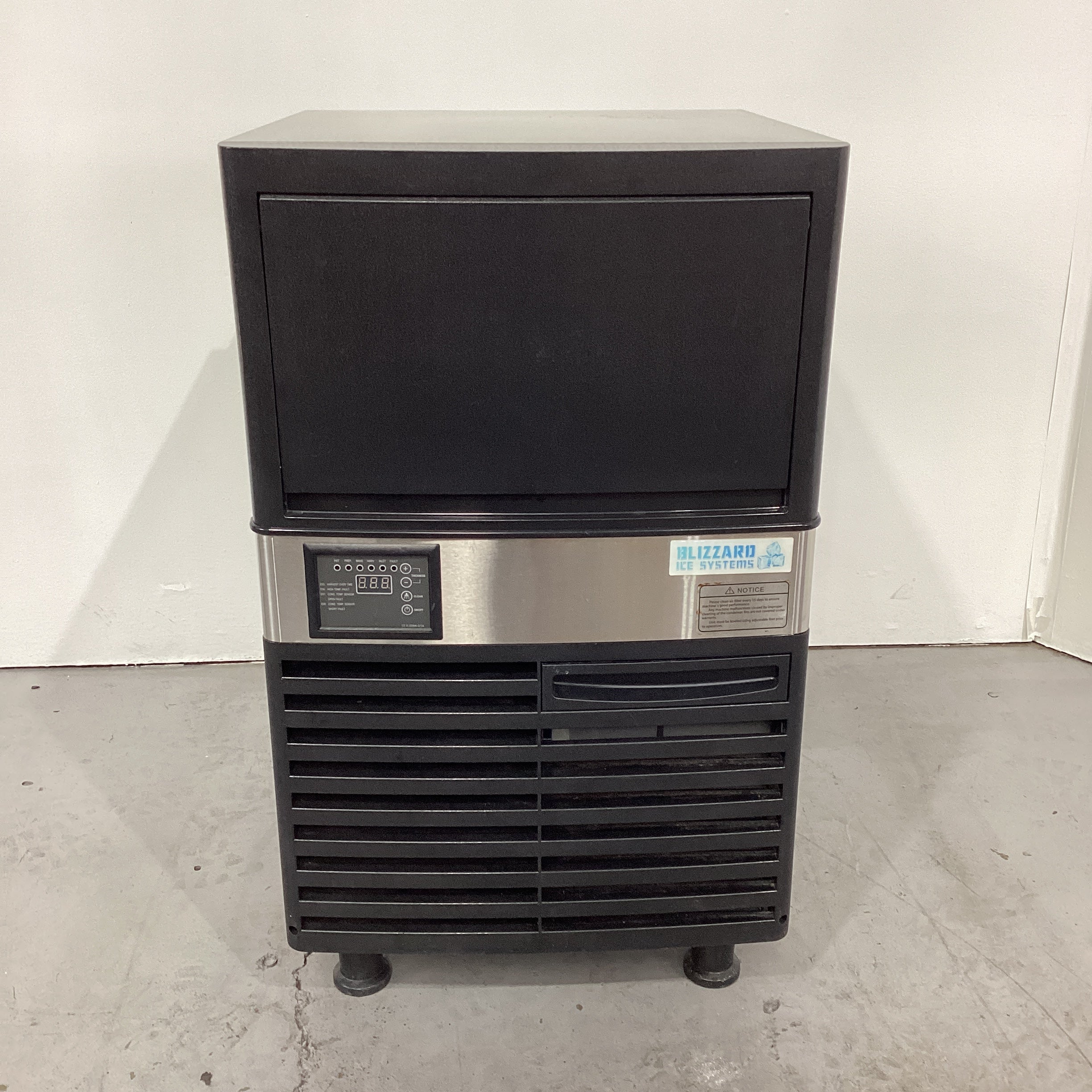 Blizzard SN-120P Ice Machine - 814986