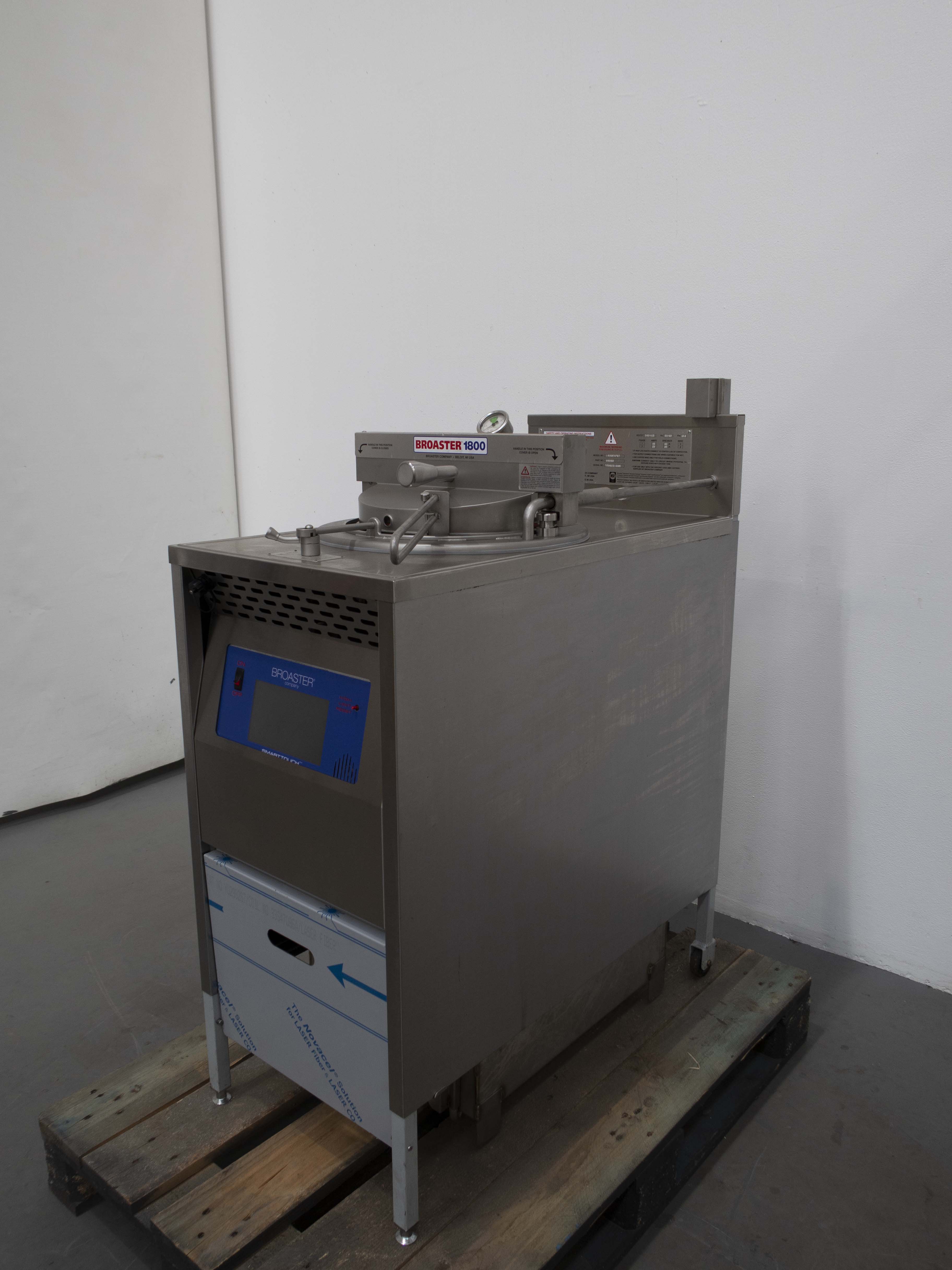 Broaster 1800EXPST Pressure Fryer - 824275