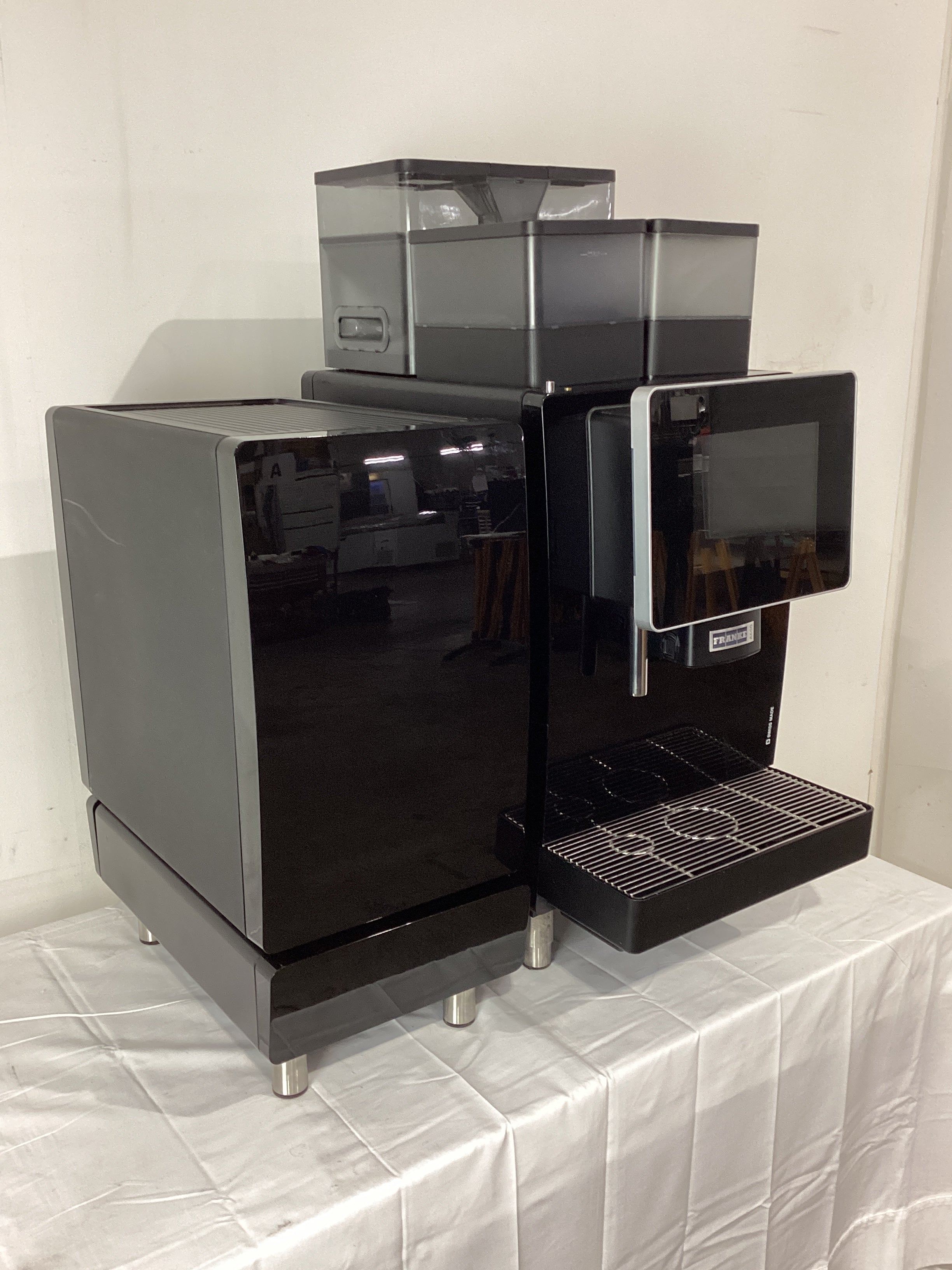 Franke A600 FCS4043 Auto Coffee Machine + Milk Fridge - 826750