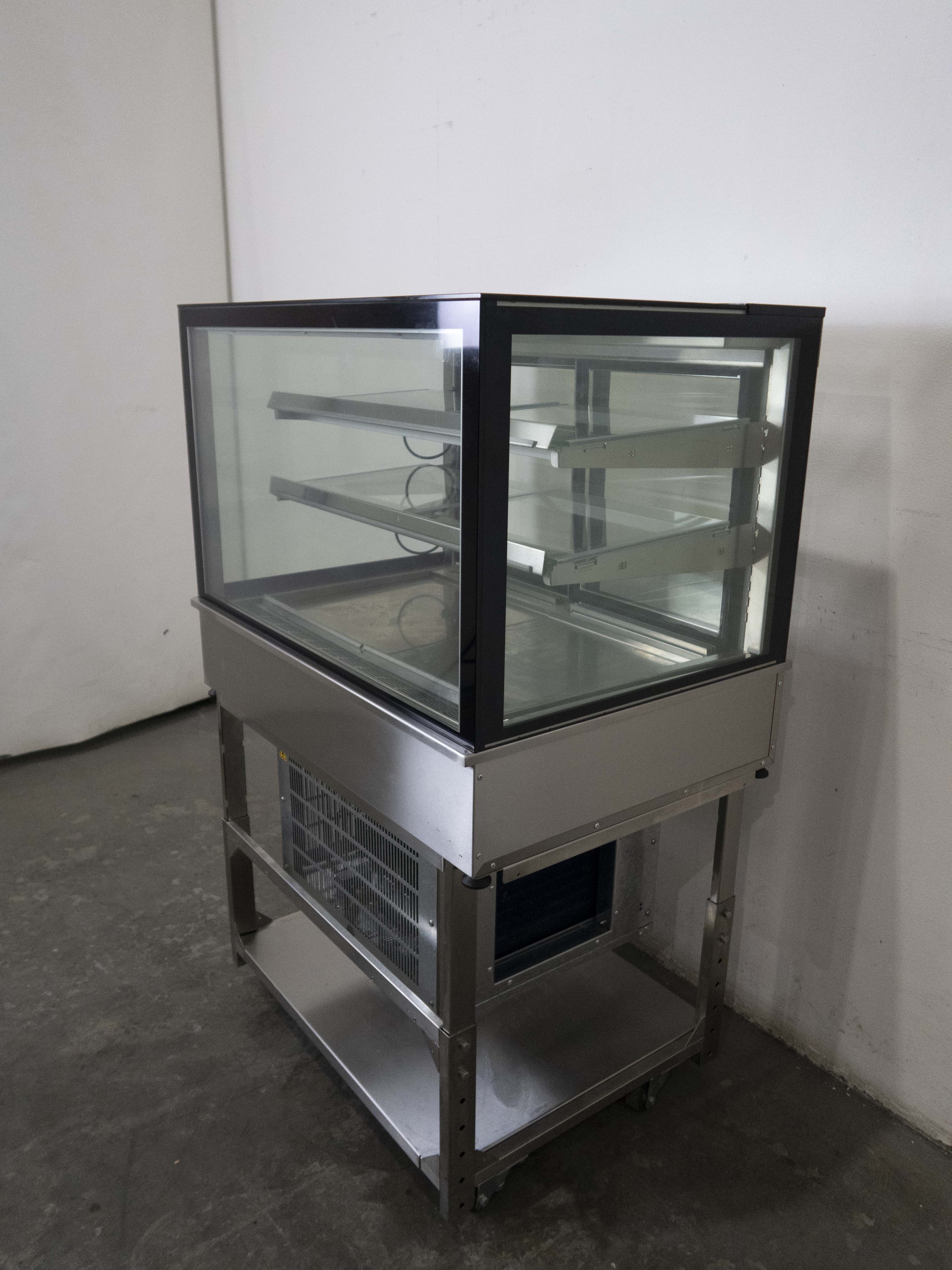 Cossiga GOGRF9R Refrigerated Display Cabinet - 830392