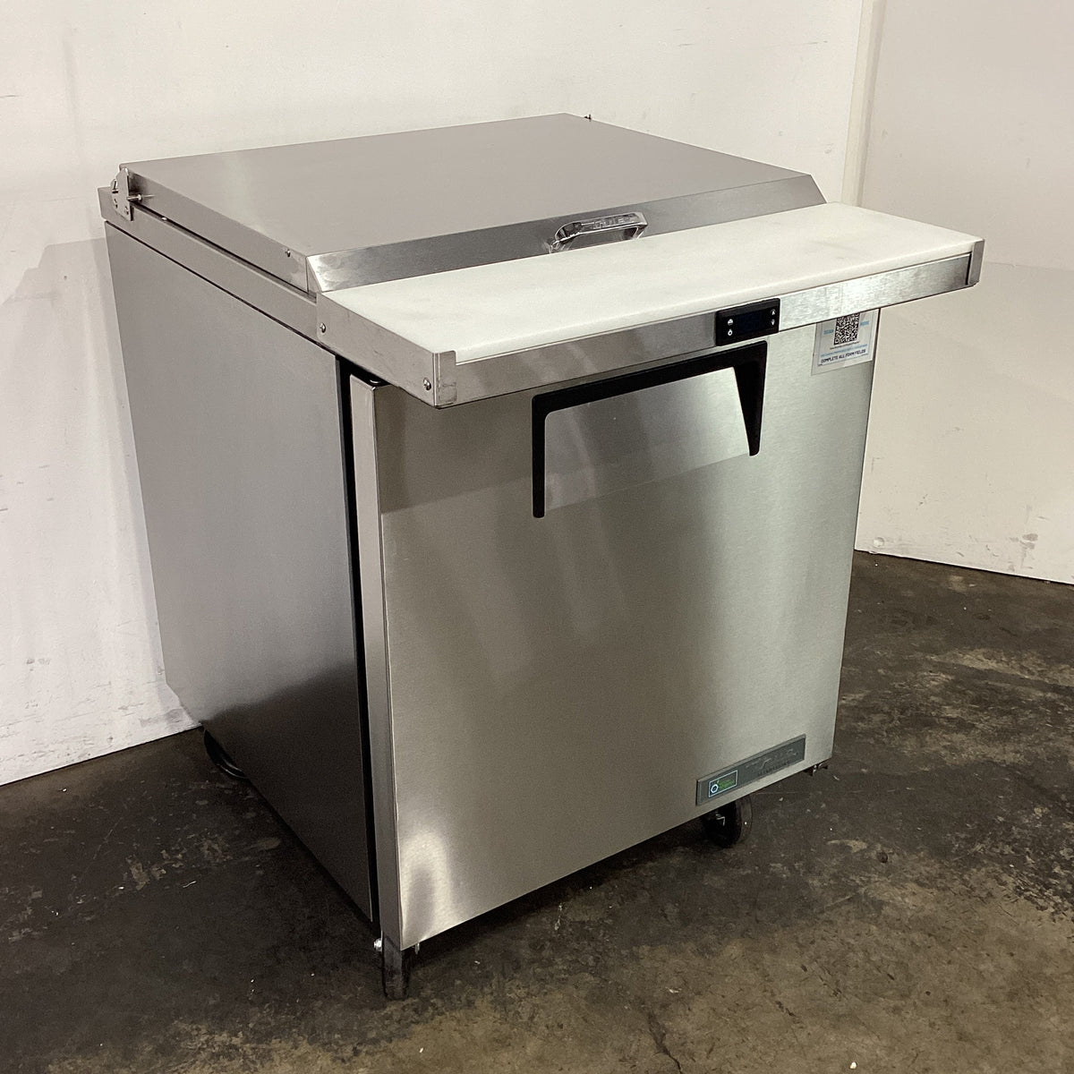 True TSSU-27-12M-C-HC Sandwich Prep Fridge - 830845