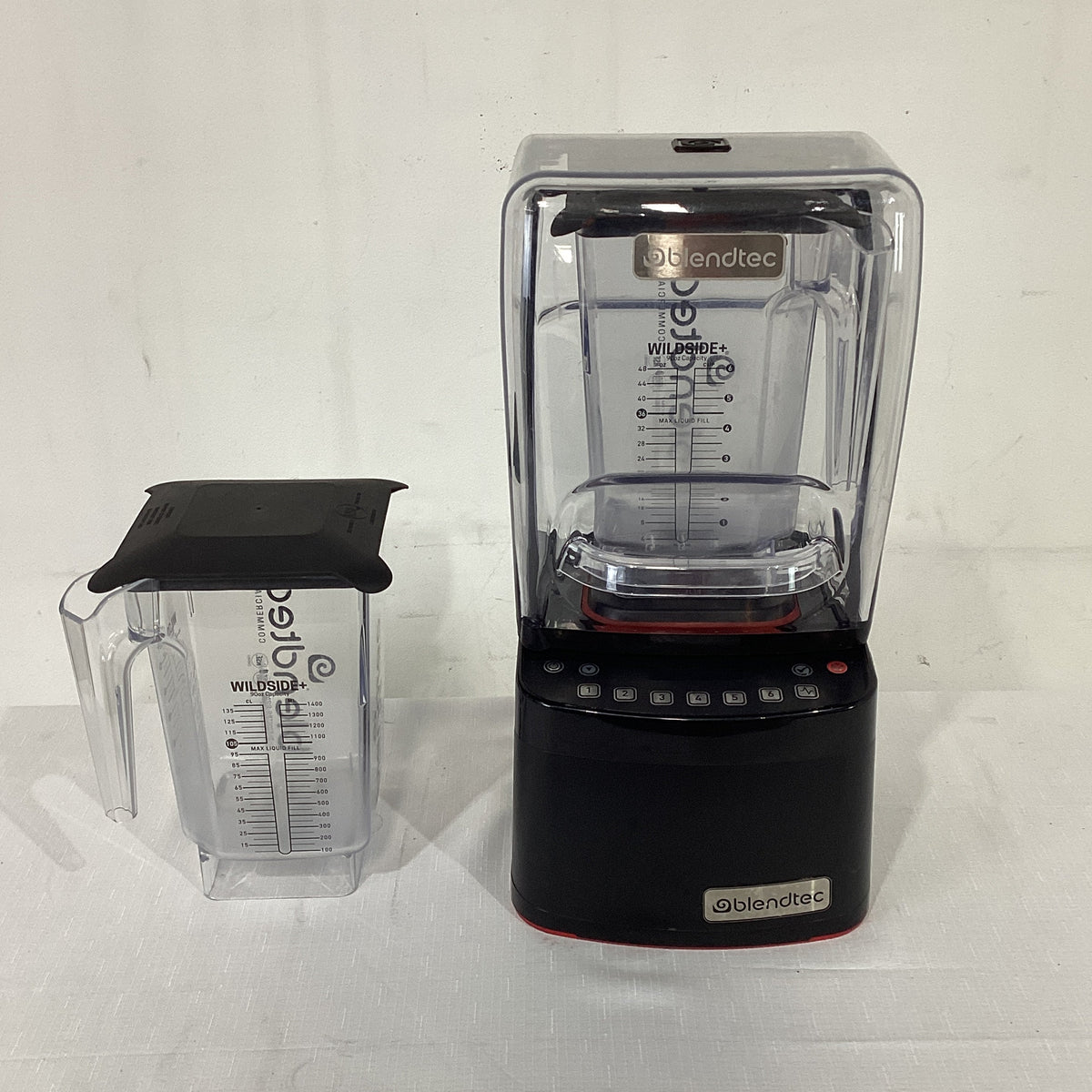 Blendtec Stealth 885 Blender + 2 Jugs - 833765