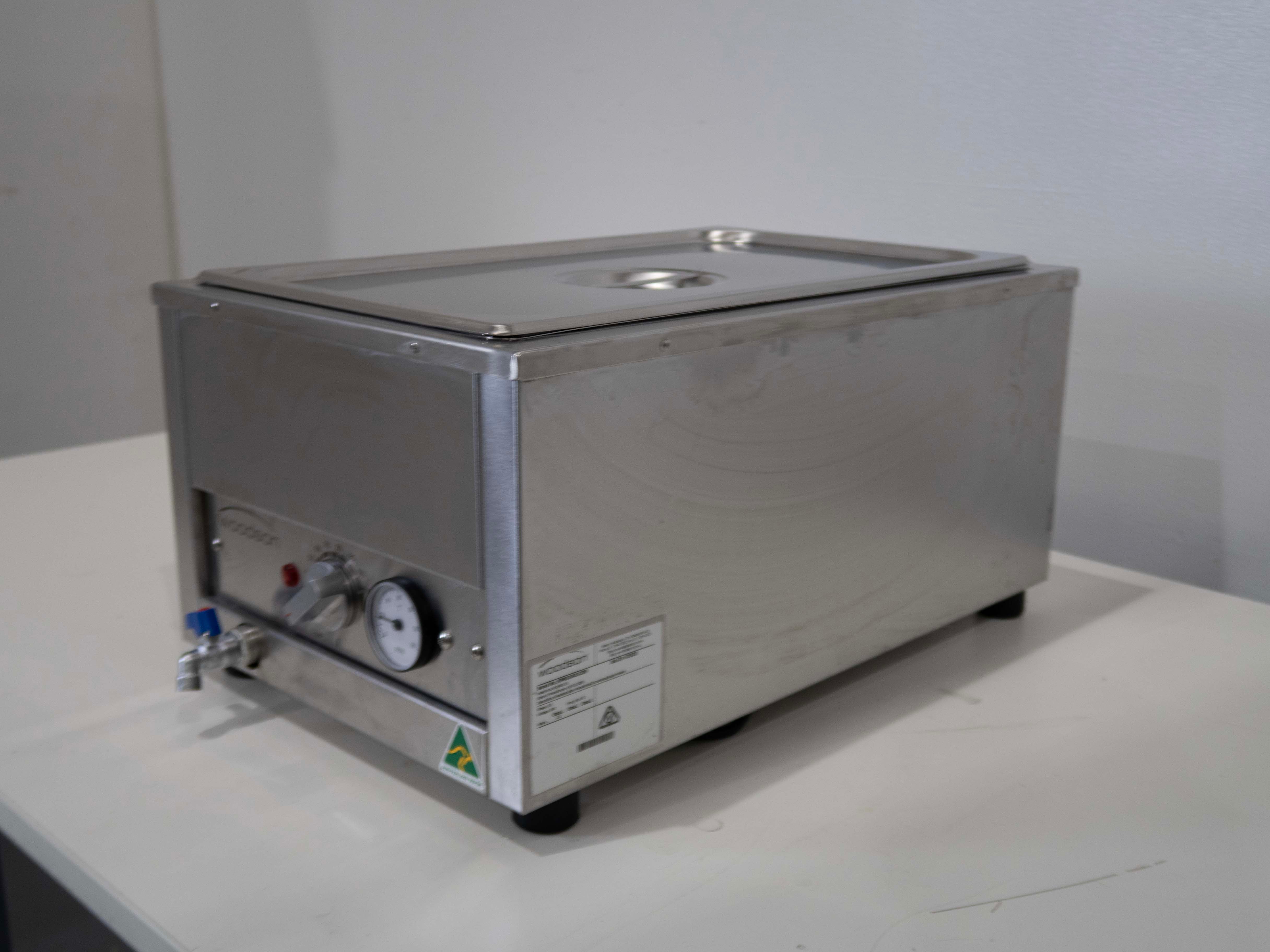 Woodson W.BMS11B Countertop Bain Marie - 837966