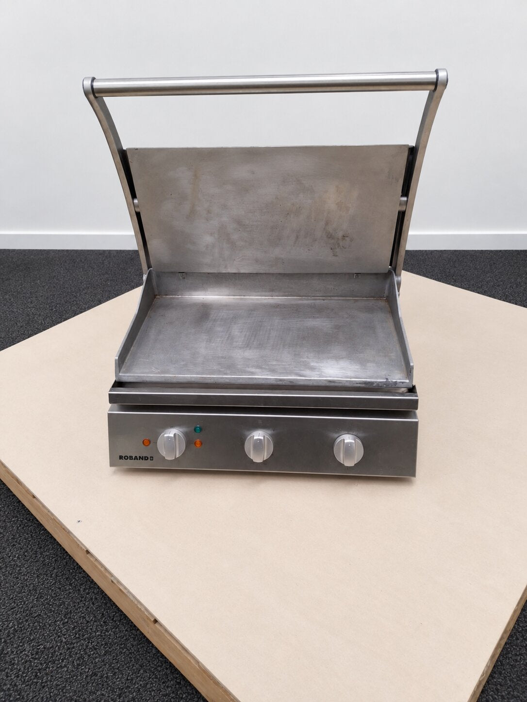 Roband GSA815S Grill Station - 840653
