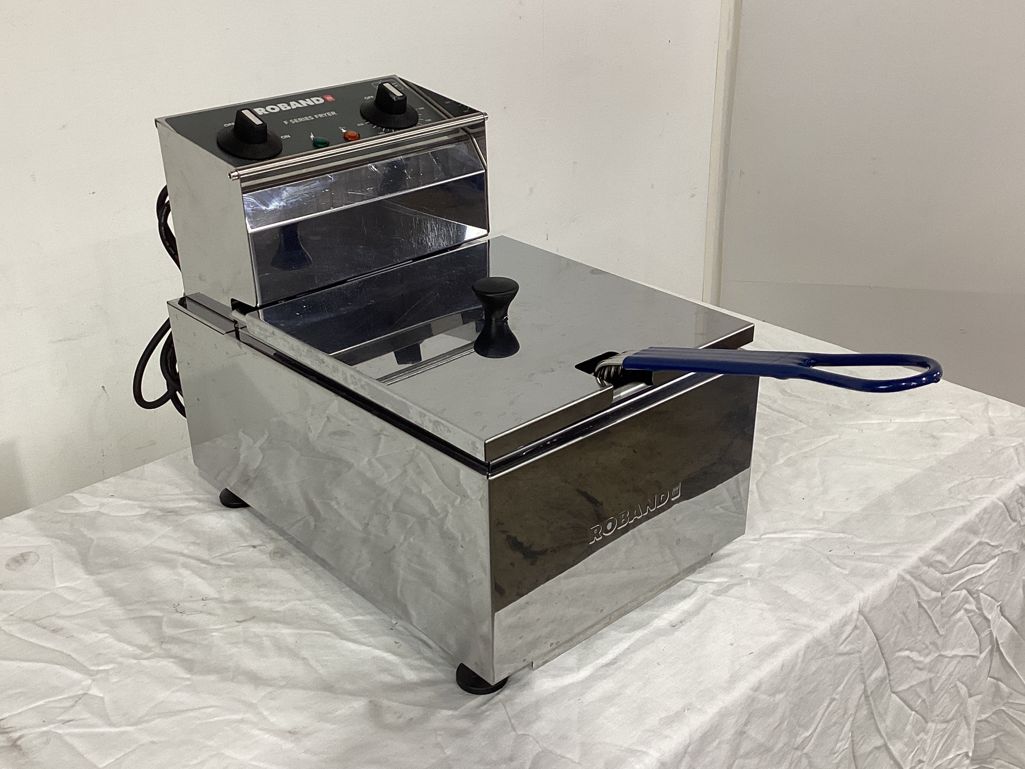 Roband F15 Countertop Fryer - 844607