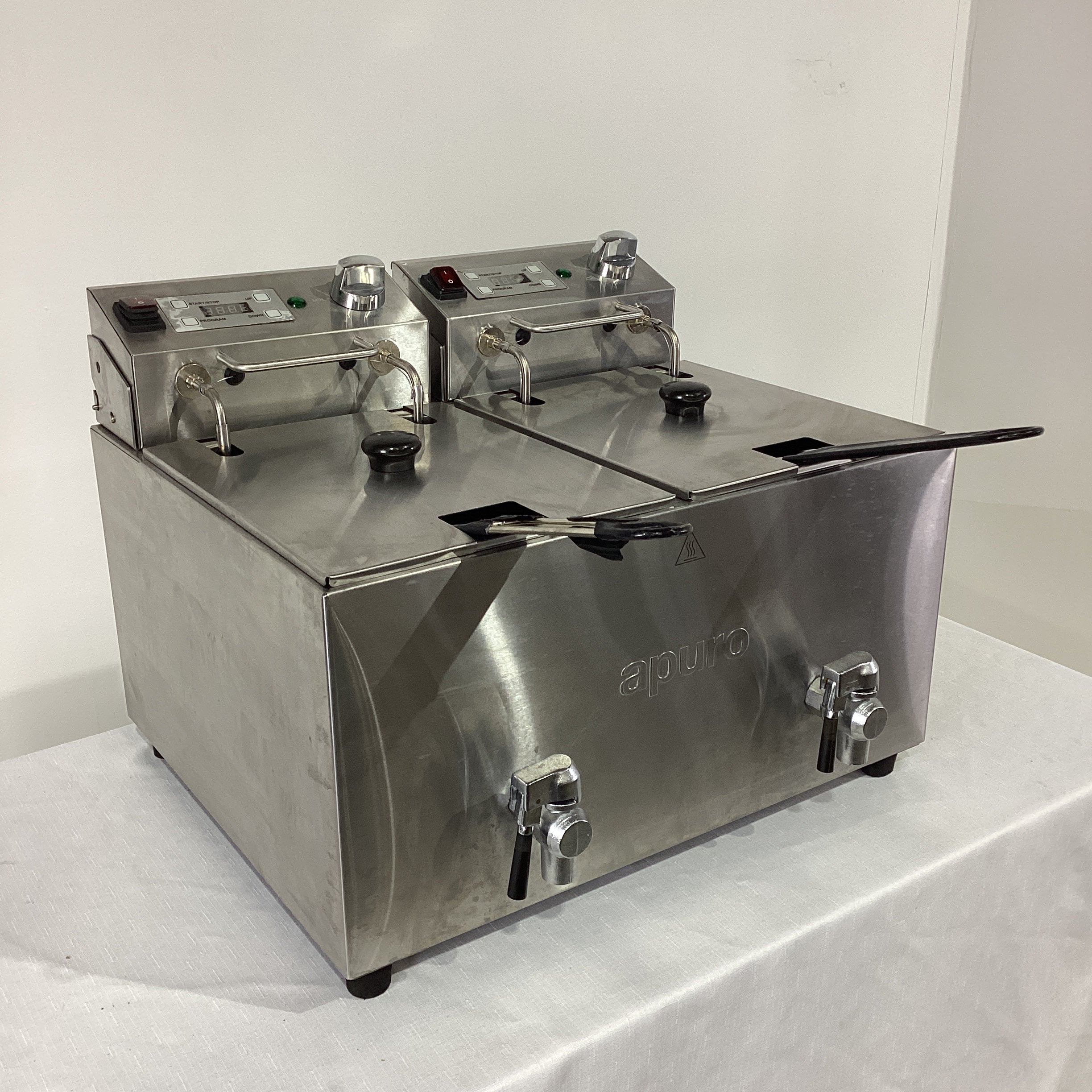 Apuro FC375-A Fryer - 852880