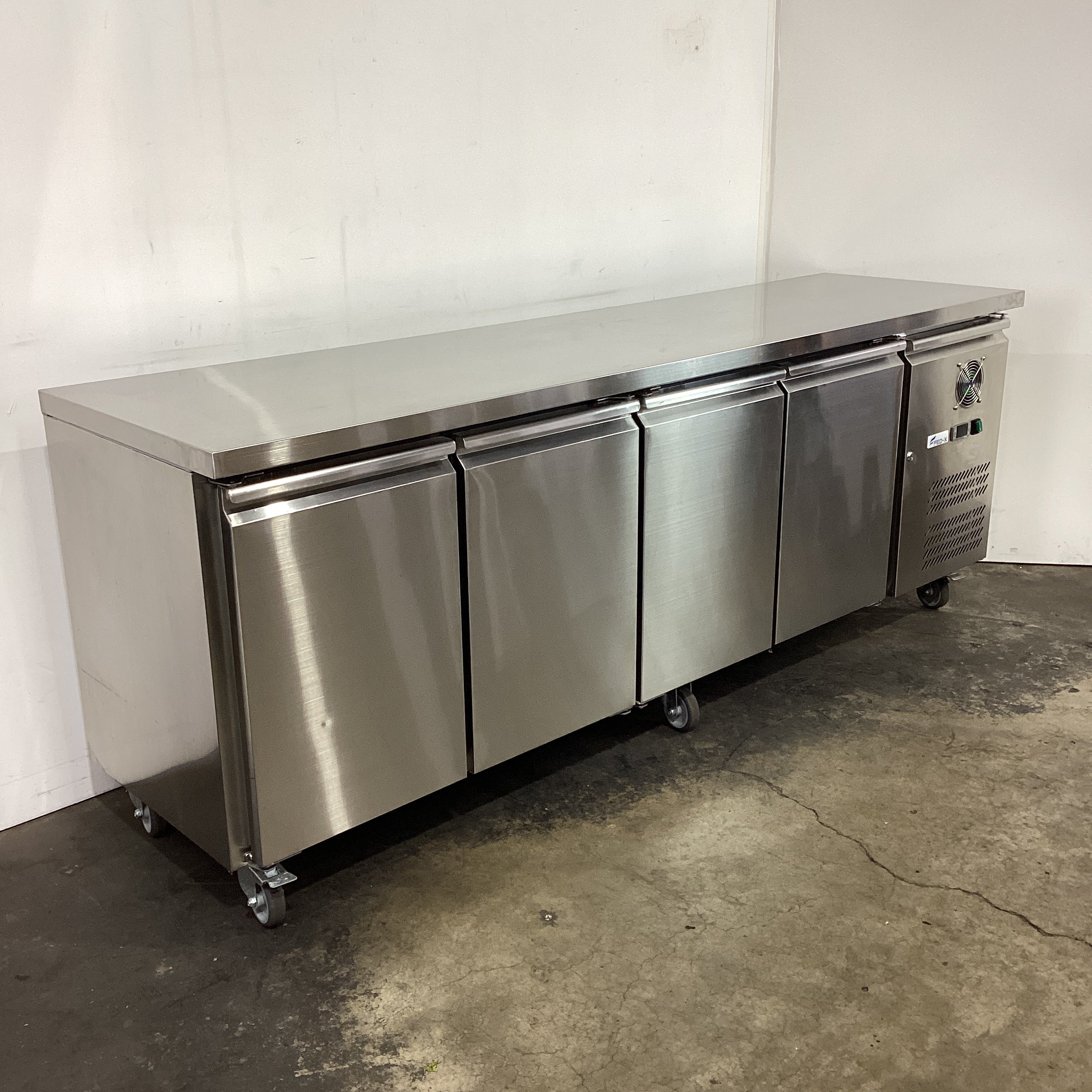 FED-X XUB6C22S4V Undercounter Freezer - 855324