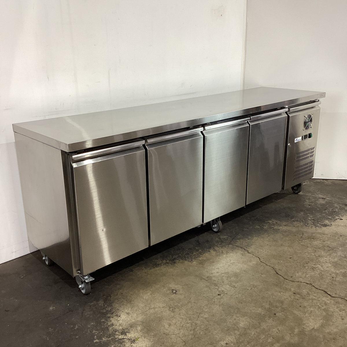 FED-X XUB6C22S4V Undercounter Fridge - 855324