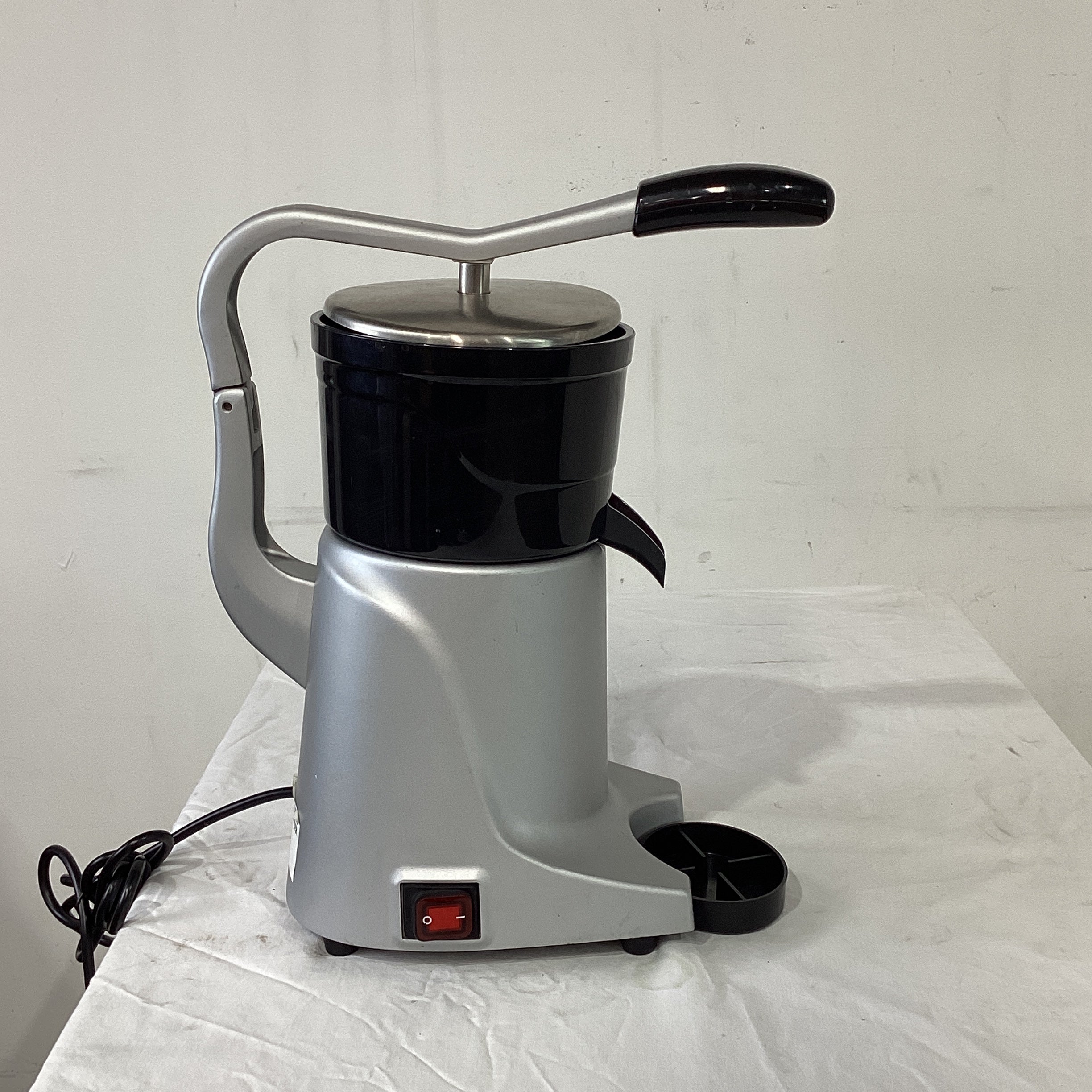 Yasaki CJ-50AH Citrus Juicer - 859915