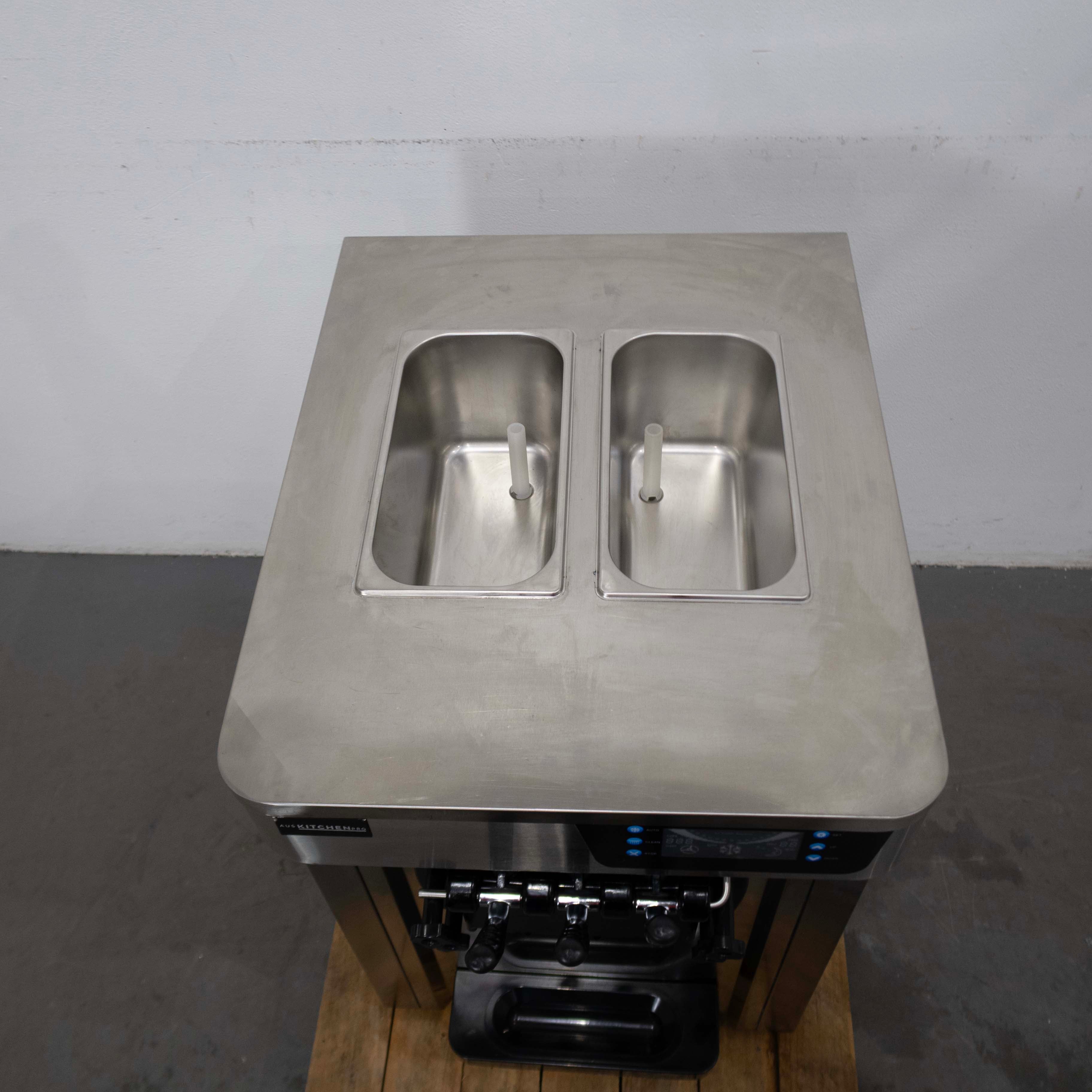Aus Kitchen Pro AUSKPSSA22 Ice Cream Machine - 863468