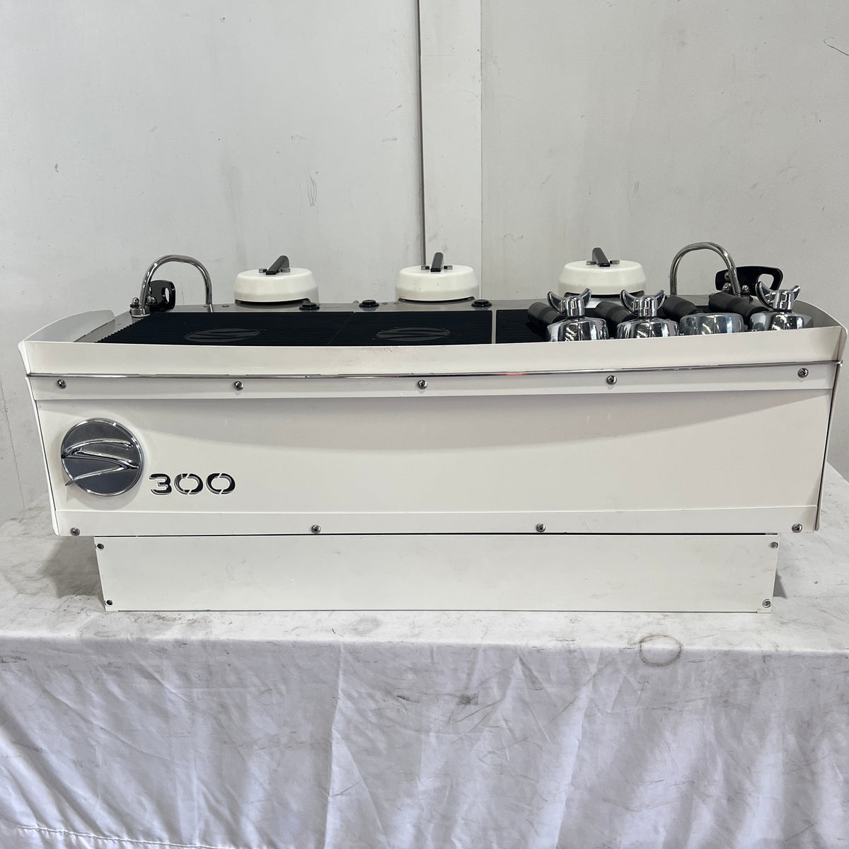 Synesso S300 3 Group Coffee Machine - 867487