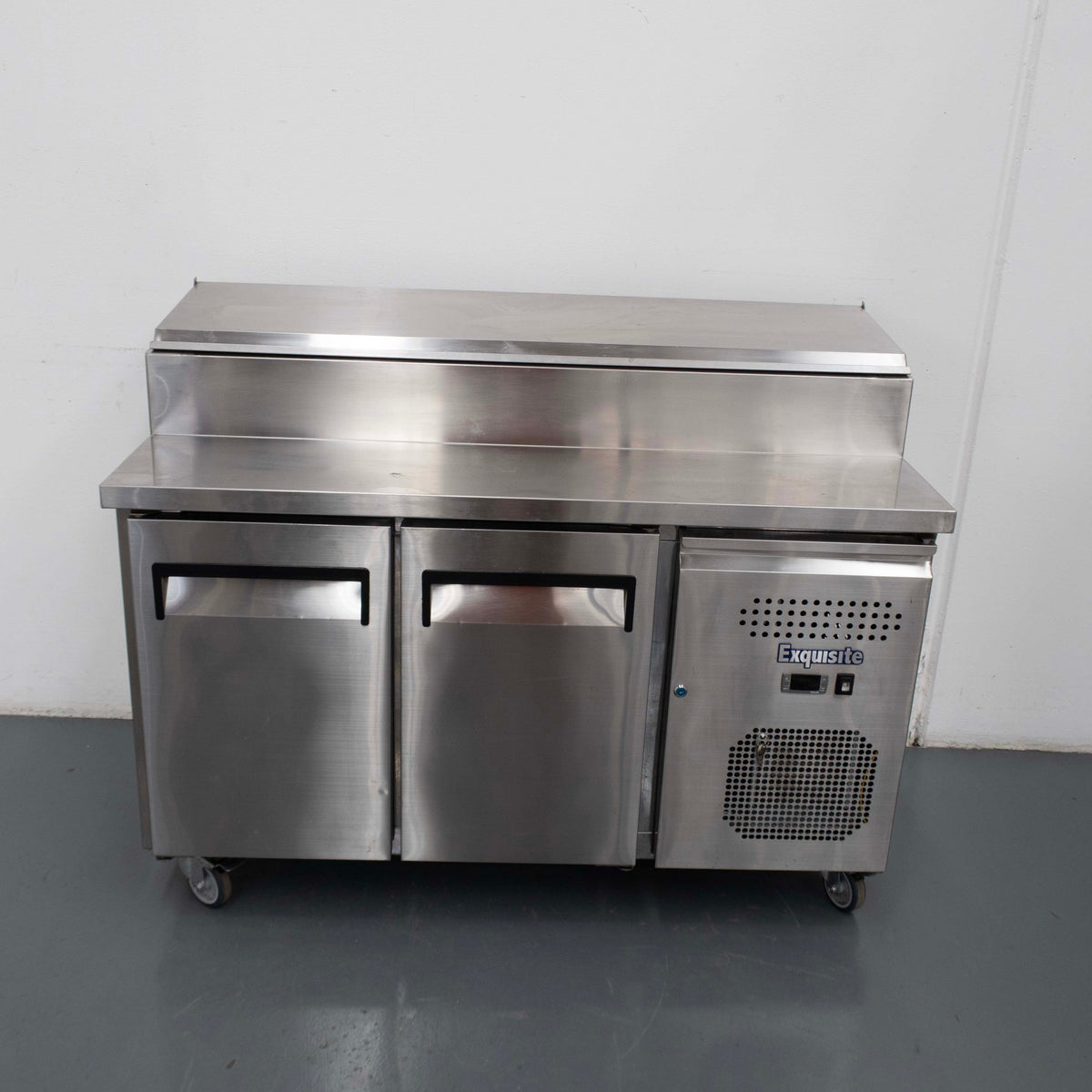 Exquisite MTC263H Sandwich Prep Fridge - 875740