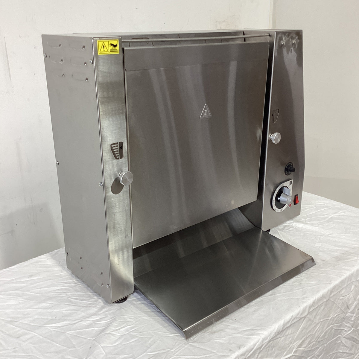 Anvil VCT1001 Vertical Bun Toaster - 880369