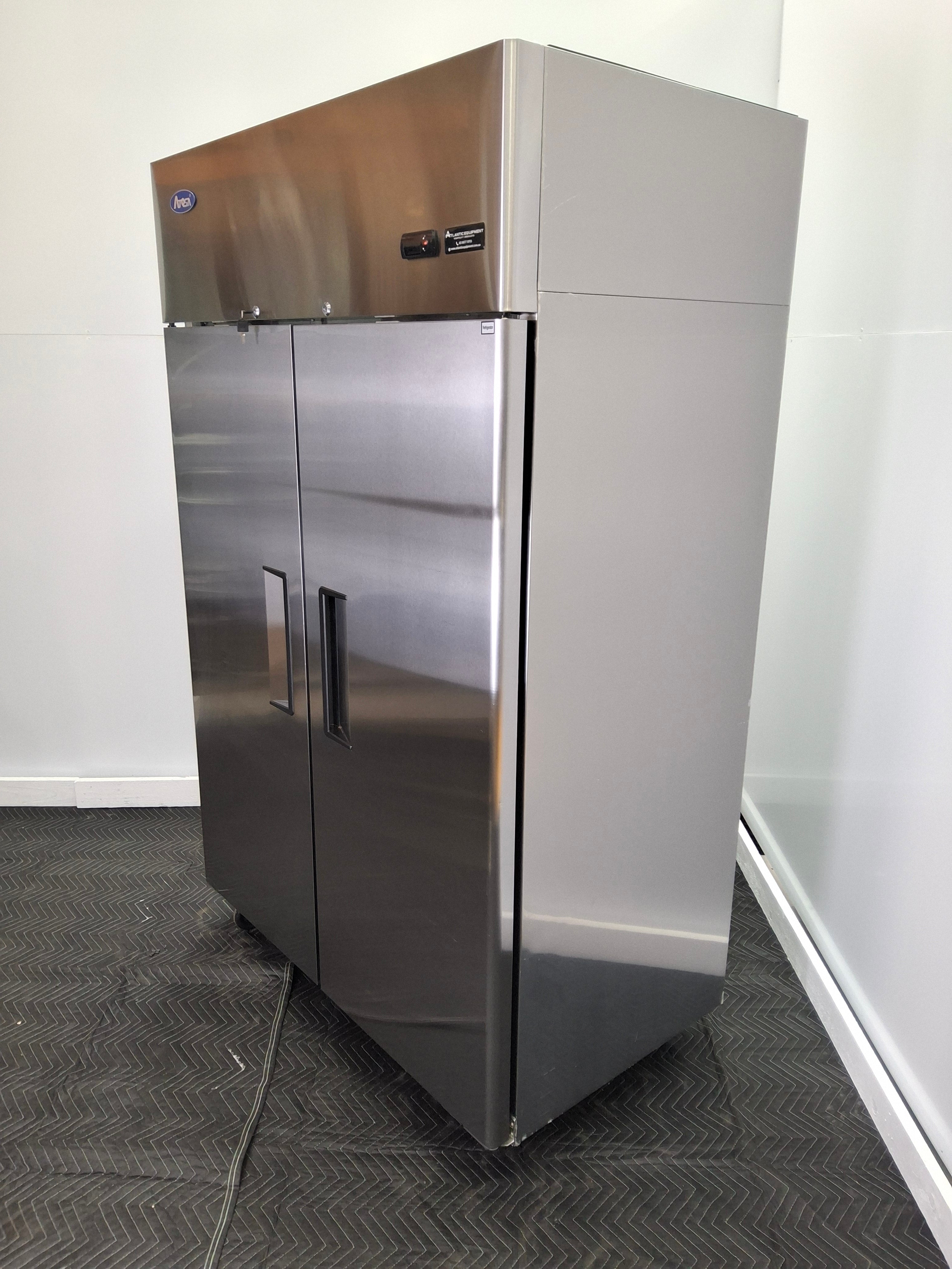 Atosa YBF9218GR Upright Fridge - 880683