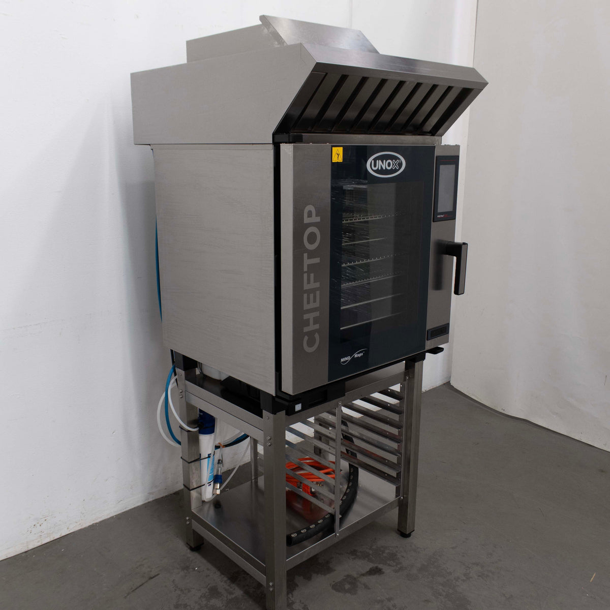 Unox XEVC-0711-E1RM 7 Tray Combi Oven + Hood with Steam Condenser + Stand - 881109