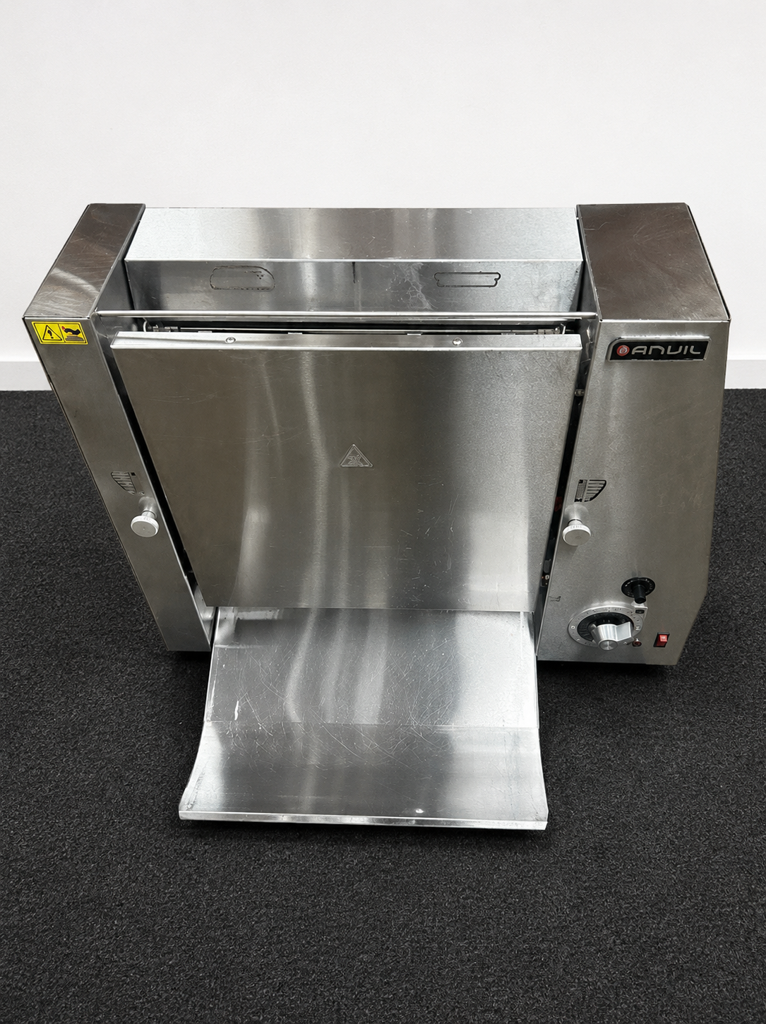 Anvil VTA0101-ICE Vertical Bun Toaster - 884266