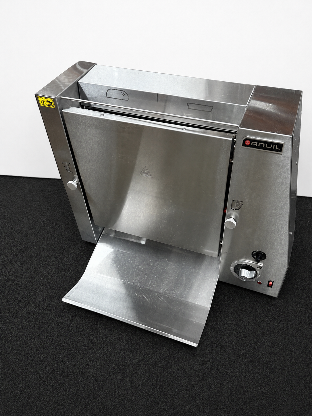 Anvil VTA0101-ICE Vertical Bun Toaster - 884266
