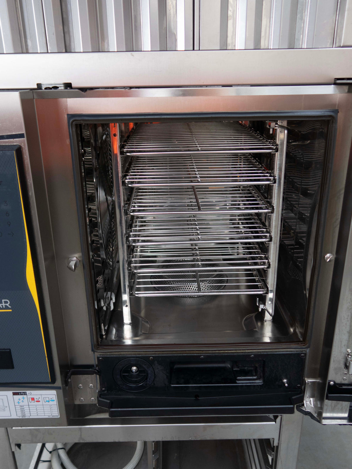 Zanussi ZCOE61B2SO 6 Tray Combi Oven with Stand + Exhaust Canopy - 892644