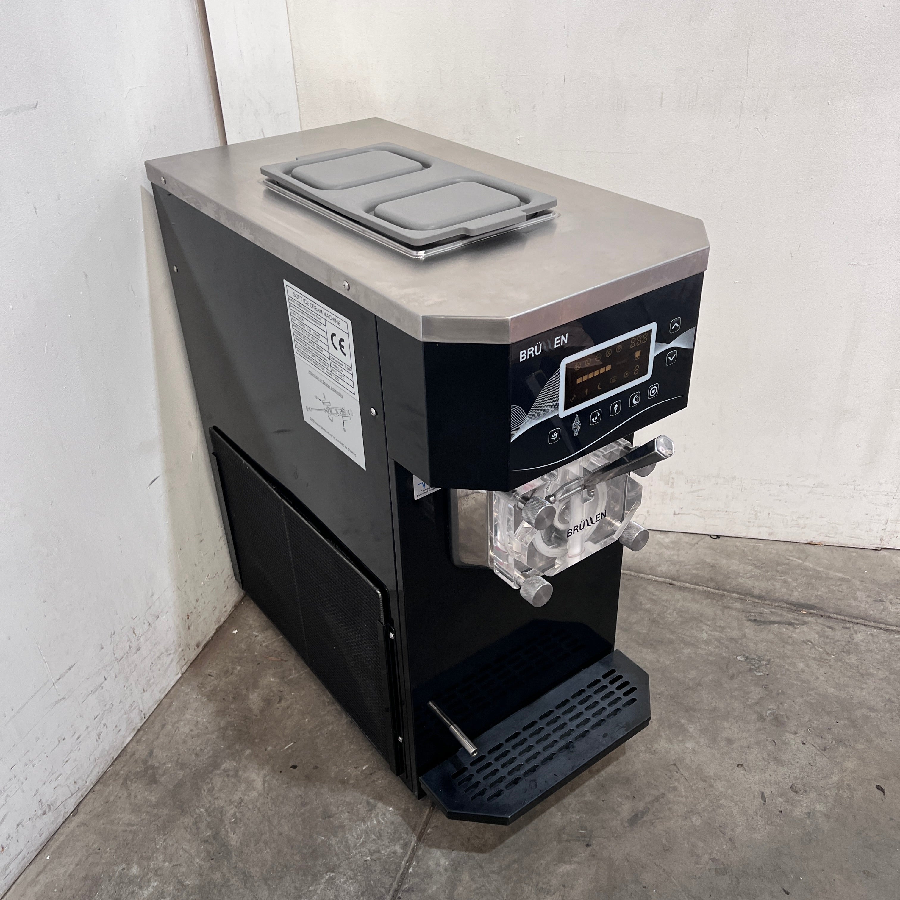 Brullen I91 Pro Gravity Feed Ice Cream Machine - 894475