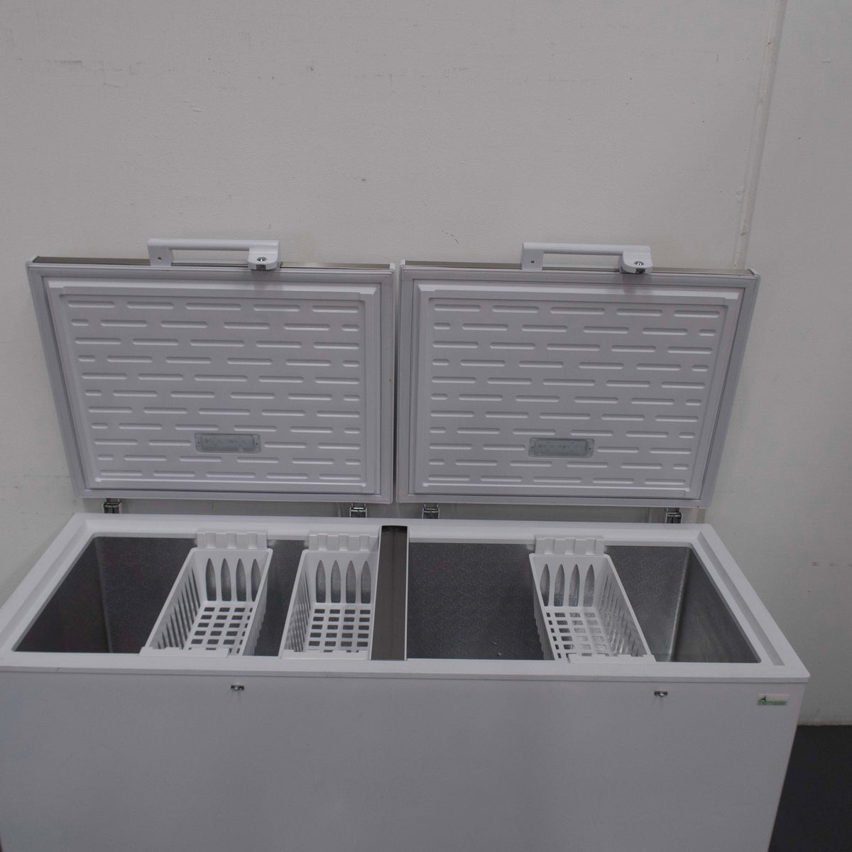 Thermaster SUF1000 Upright Freezer - 895788