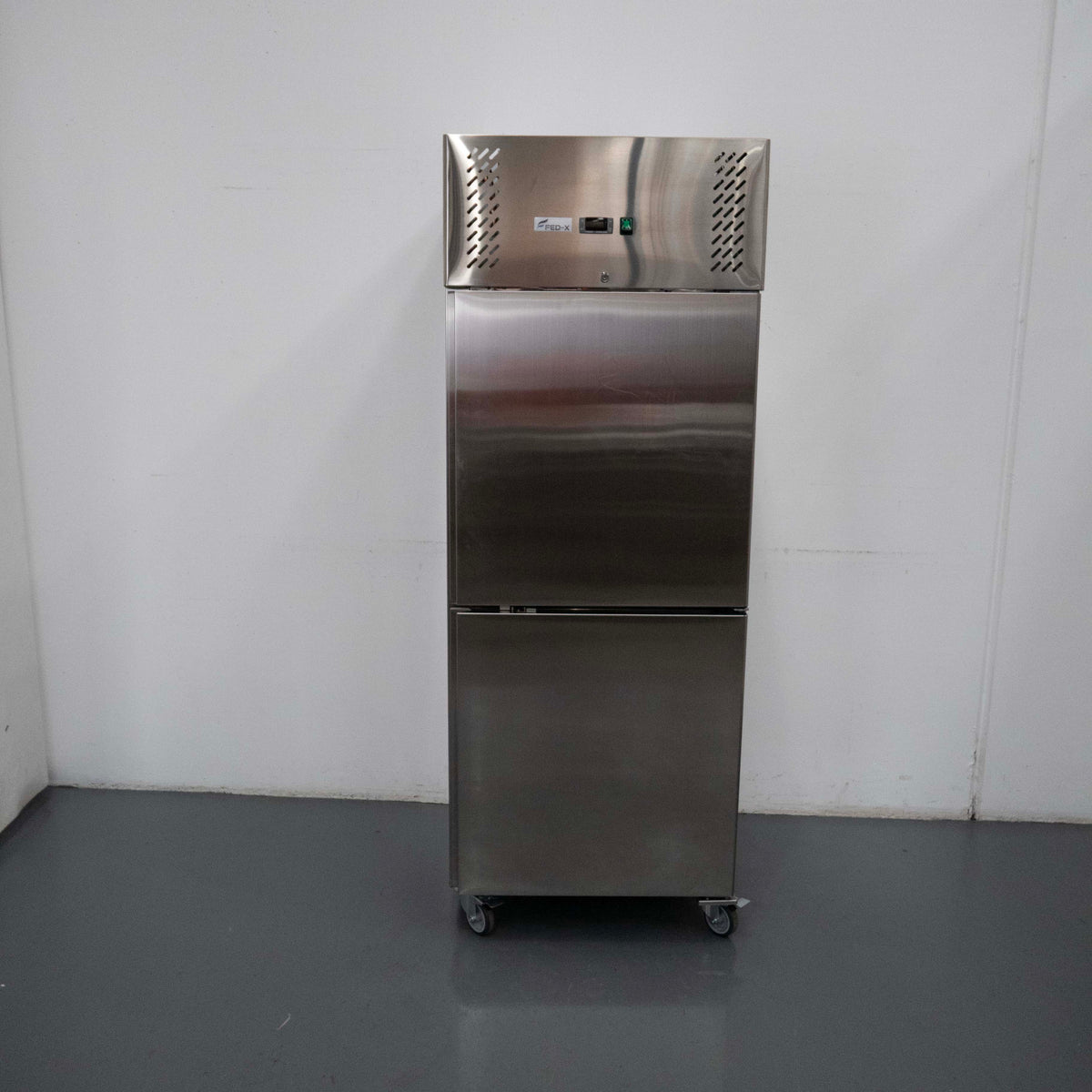 FED-X XURF650S1V Upright Freezer - 903105