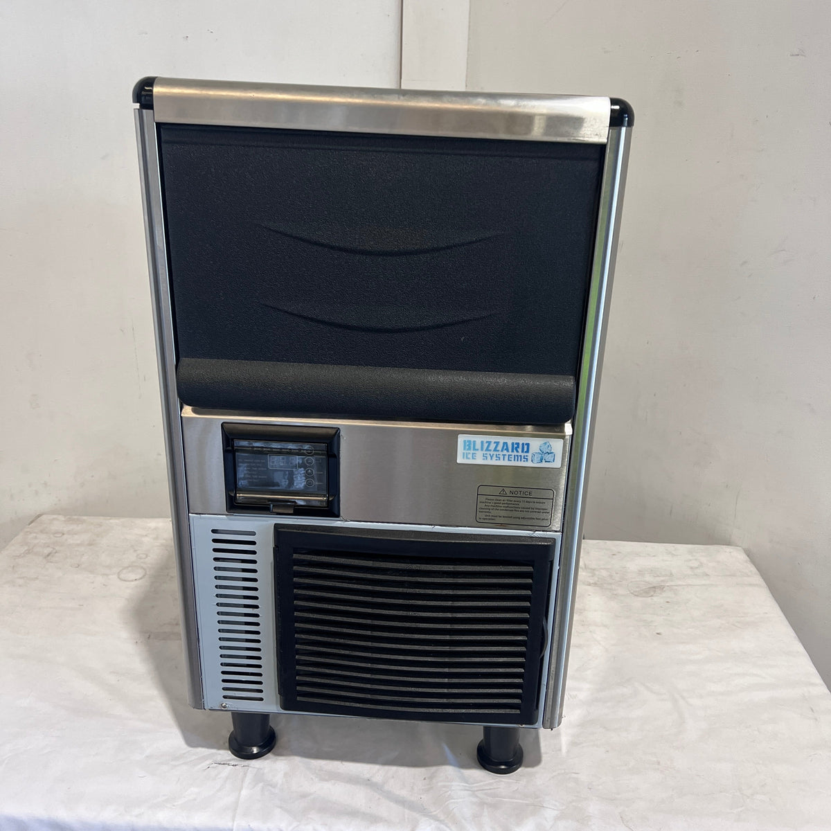 Blizzard SN-31A Ice Machine - 908256