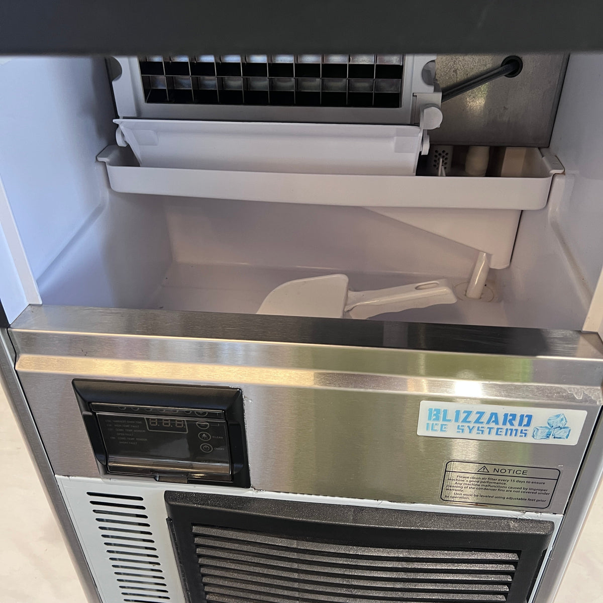 Blizzard SN-31A Ice Machine - 908256