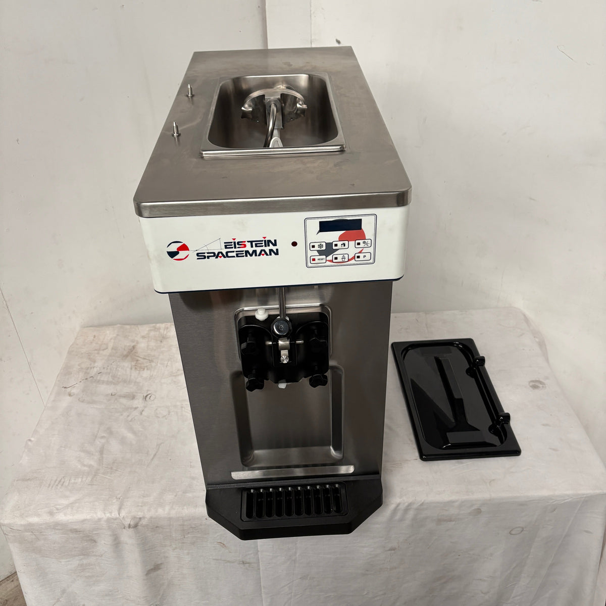 Spaceman 6228A-C Soft Serve Ice Cream Machine - 912908