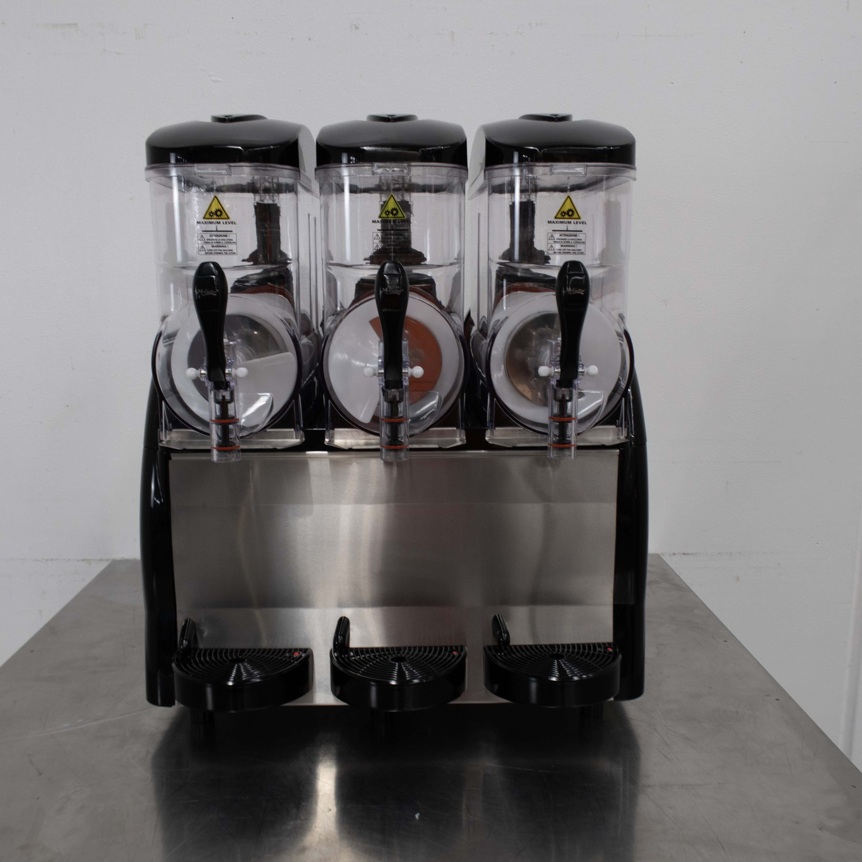 Fabigani FABIGANI-3S Triple Bowl Granita Slushie Machine - 917542