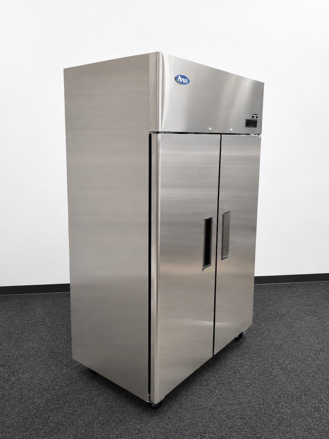 Atosa YBF9219GR Upright Freezer - 934850