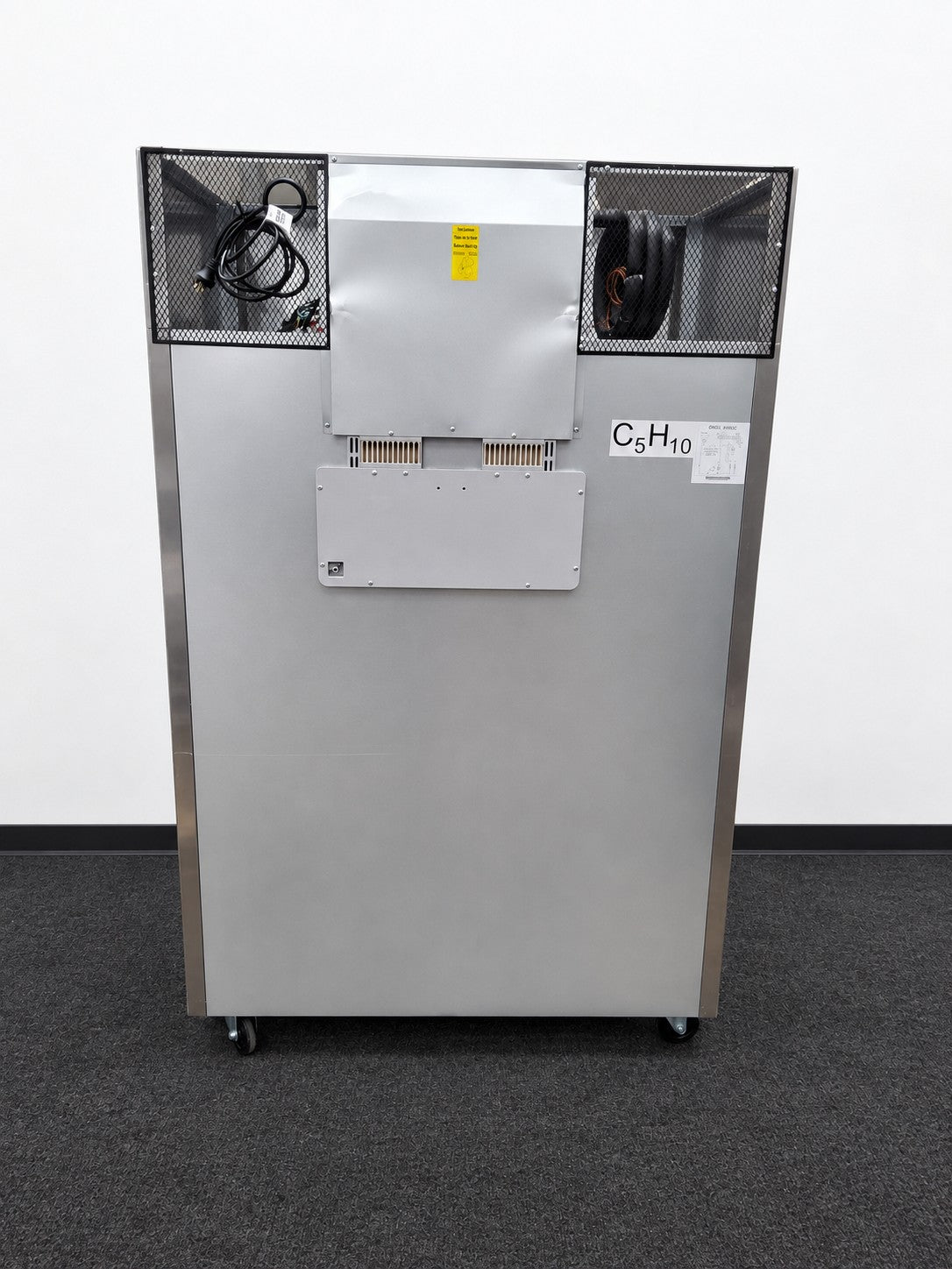Atosa YBF9219GR Upright Freezer - 934850