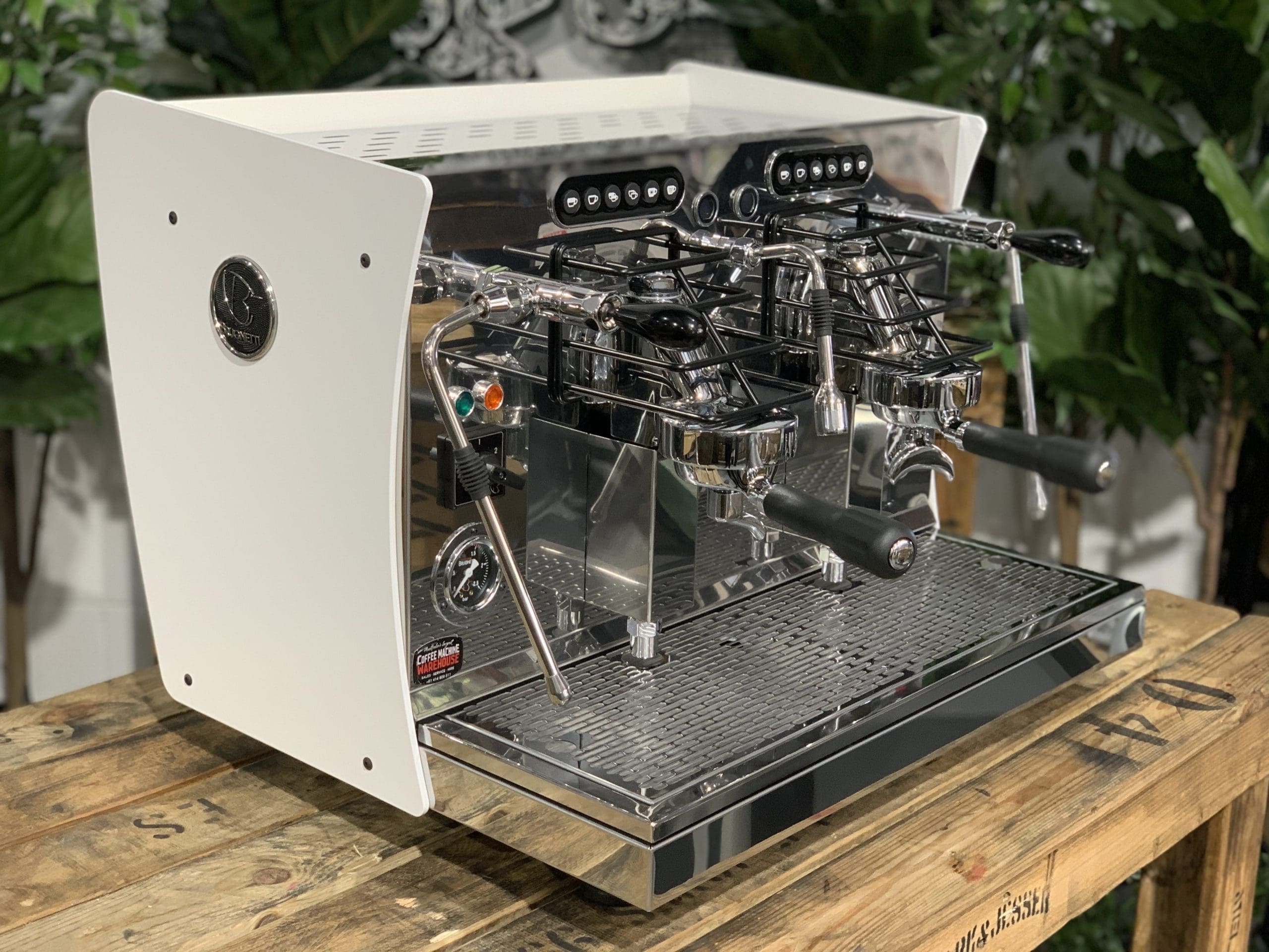 Brugnetti Guilia Manufactum - 2 Group Commercial Espresso Machine - Black