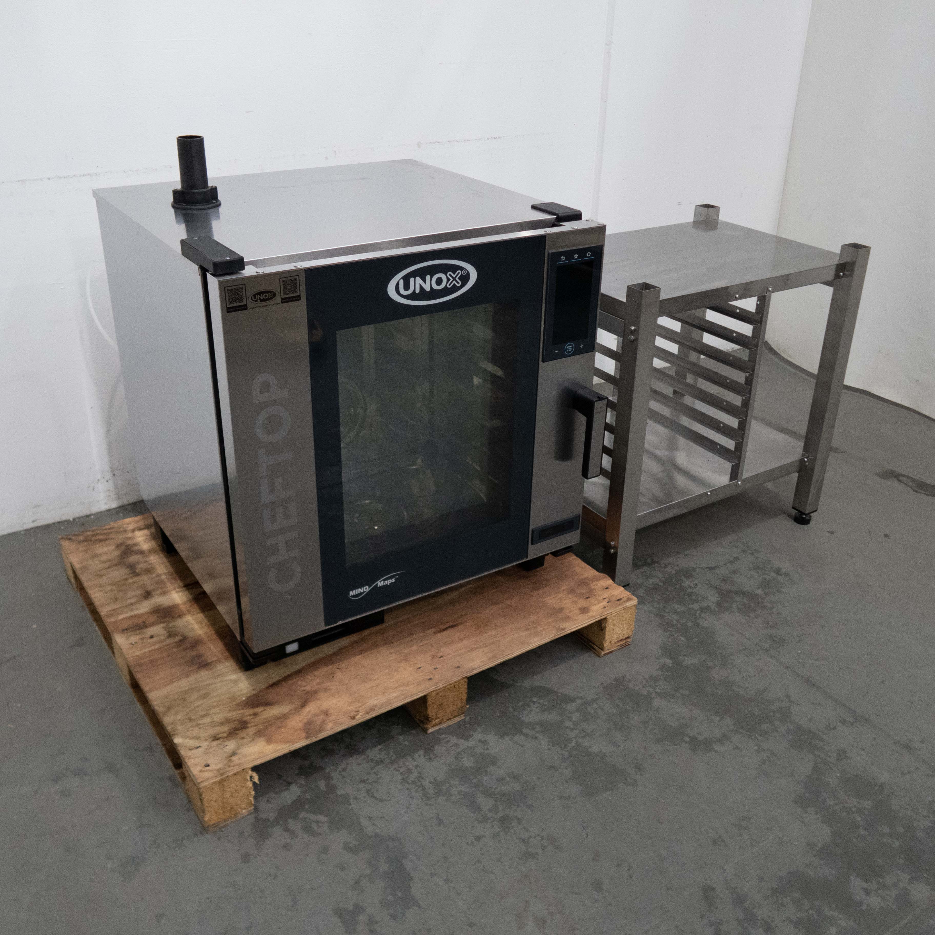 Unox XEVC-0711-EPRM Combi Oven + Stand - 801800