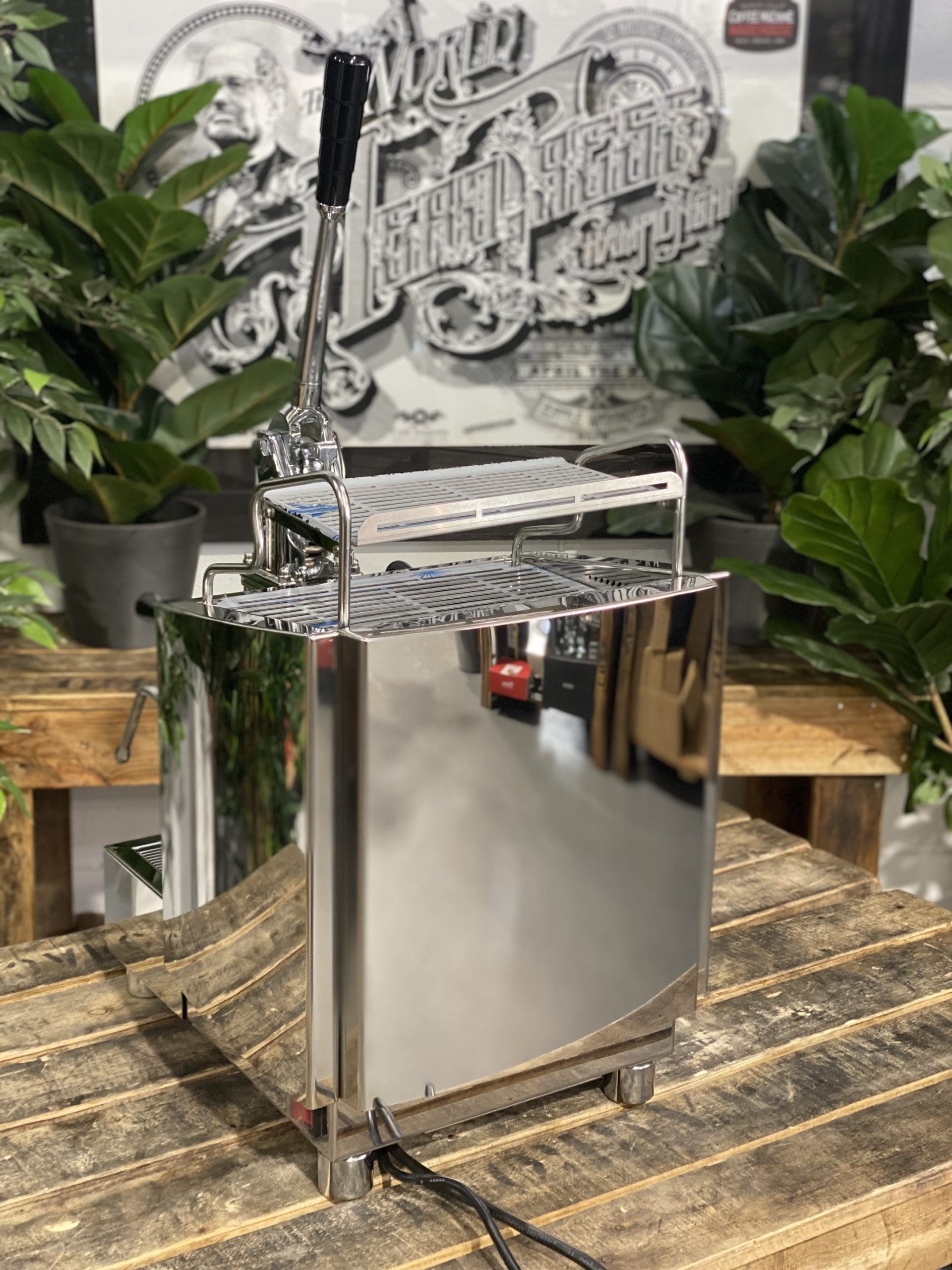 Izzo Alex Leva (Full Pull Lever) Plumbed & No Pump - 1 Group Commercial Espresso Machine