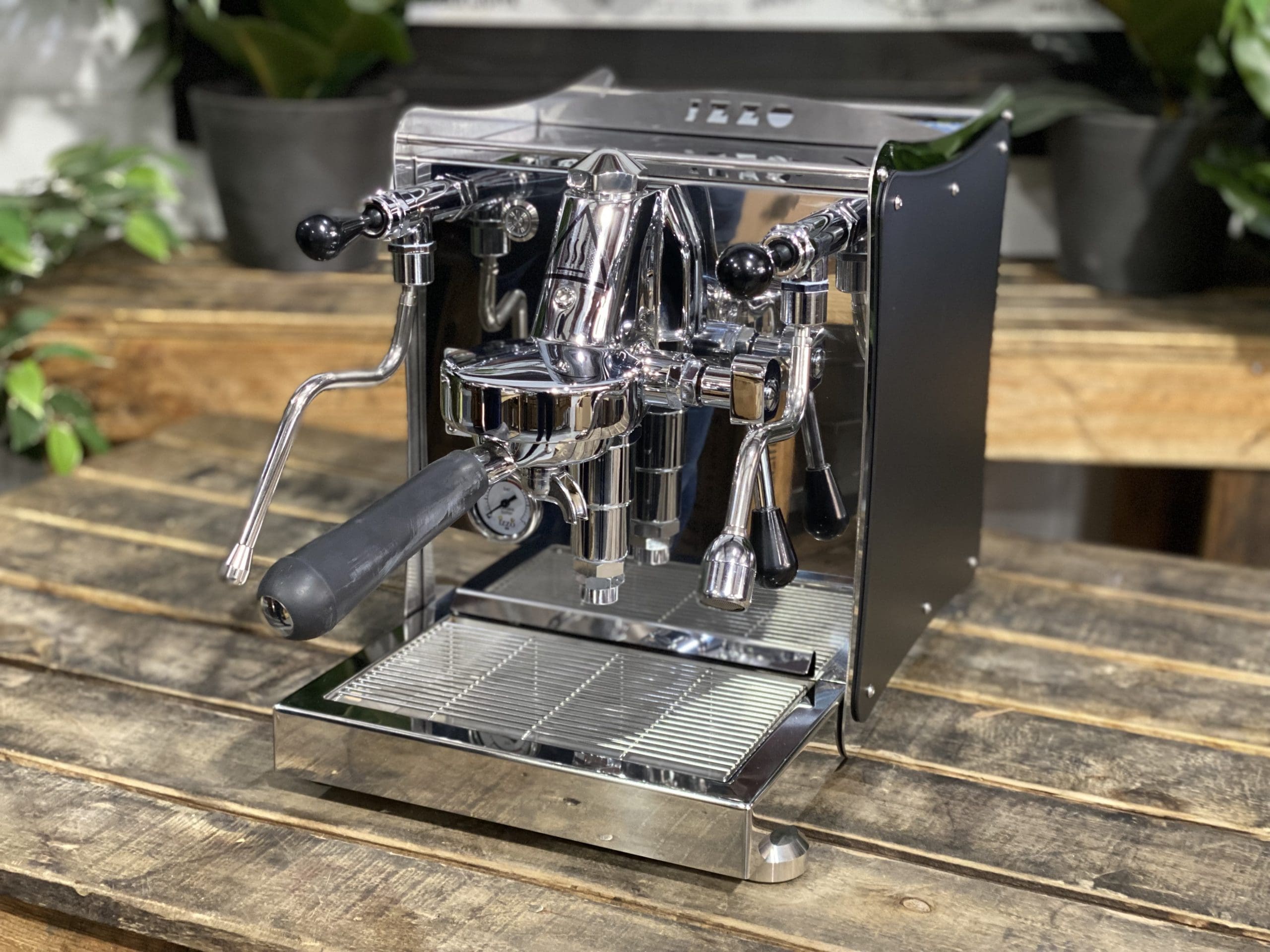 Izzo Vivi Flat - 1 Group Commercial Espresso Machine - Black