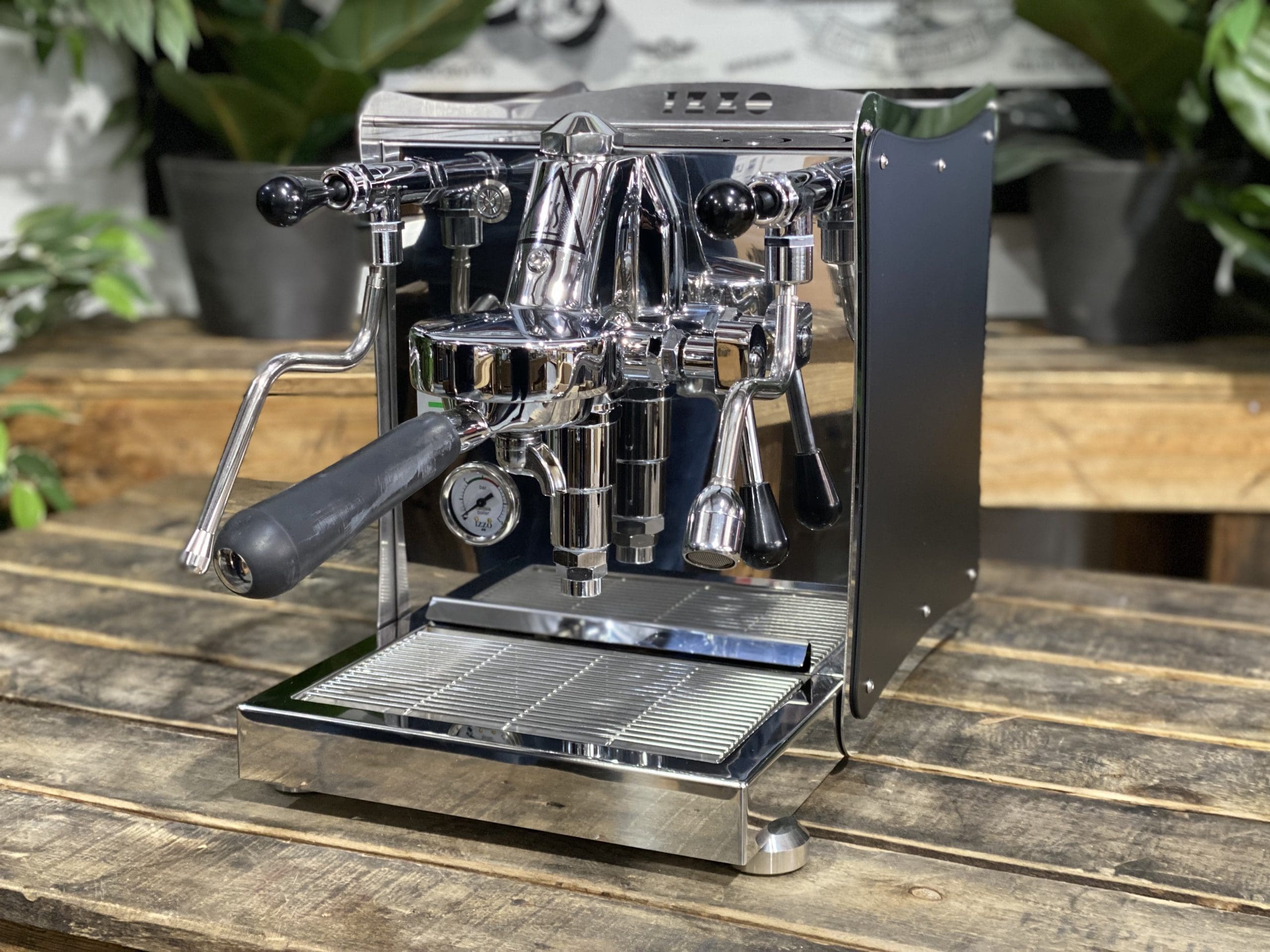 Izzo Vivi Flat - 1 Group Commercial Espresso Machine - Black