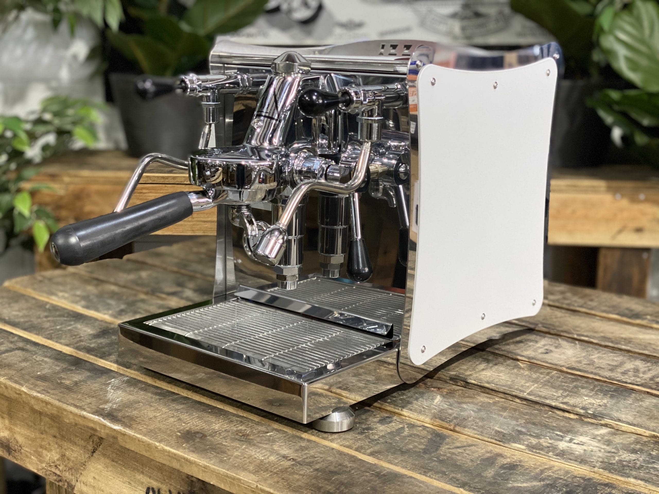 Izzo Vivi Flat - 1 Group Commercial Espresso Machine - White