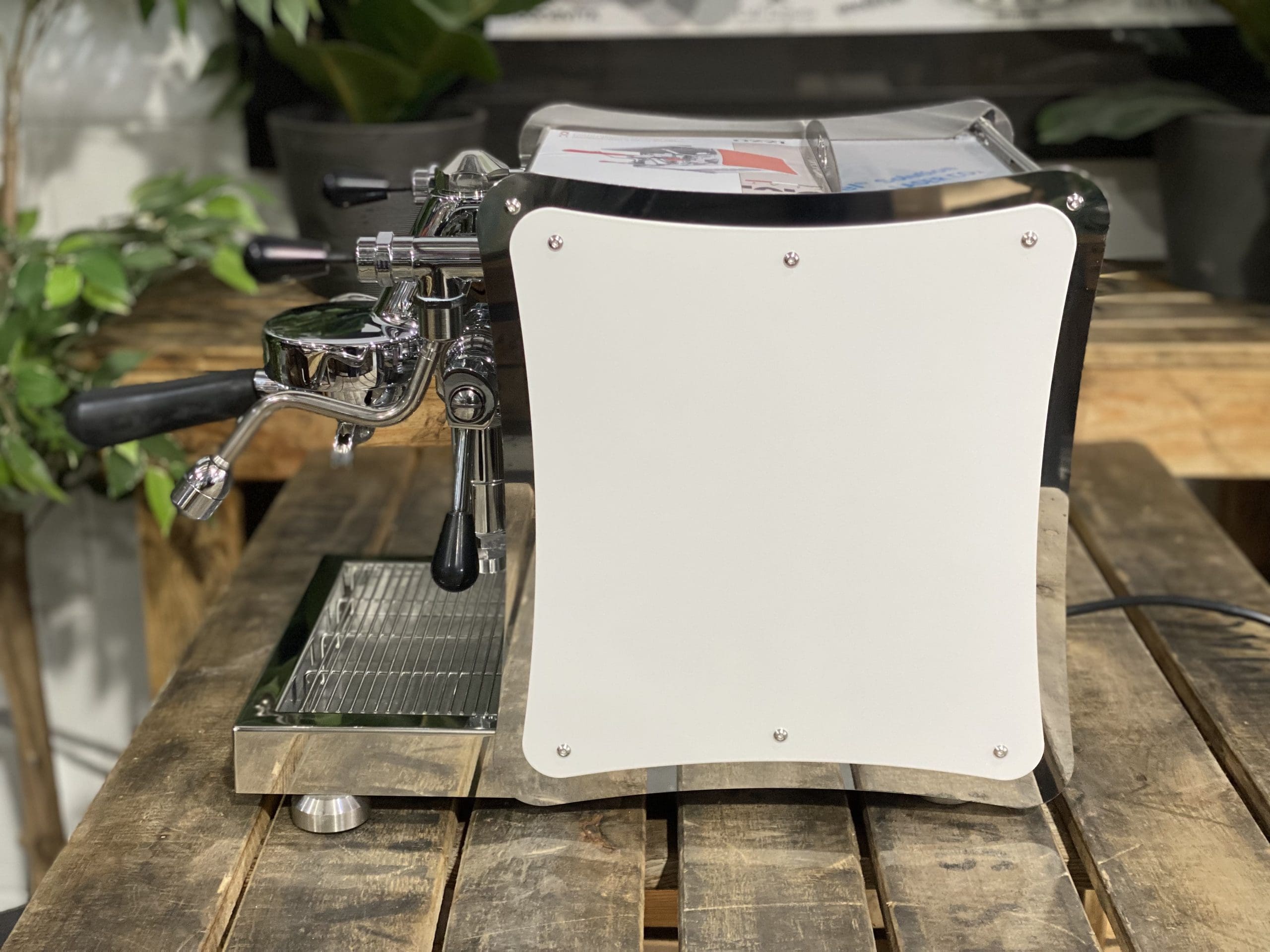 Izzo Vivi Flat - 1 Group Commercial Espresso Machine - White