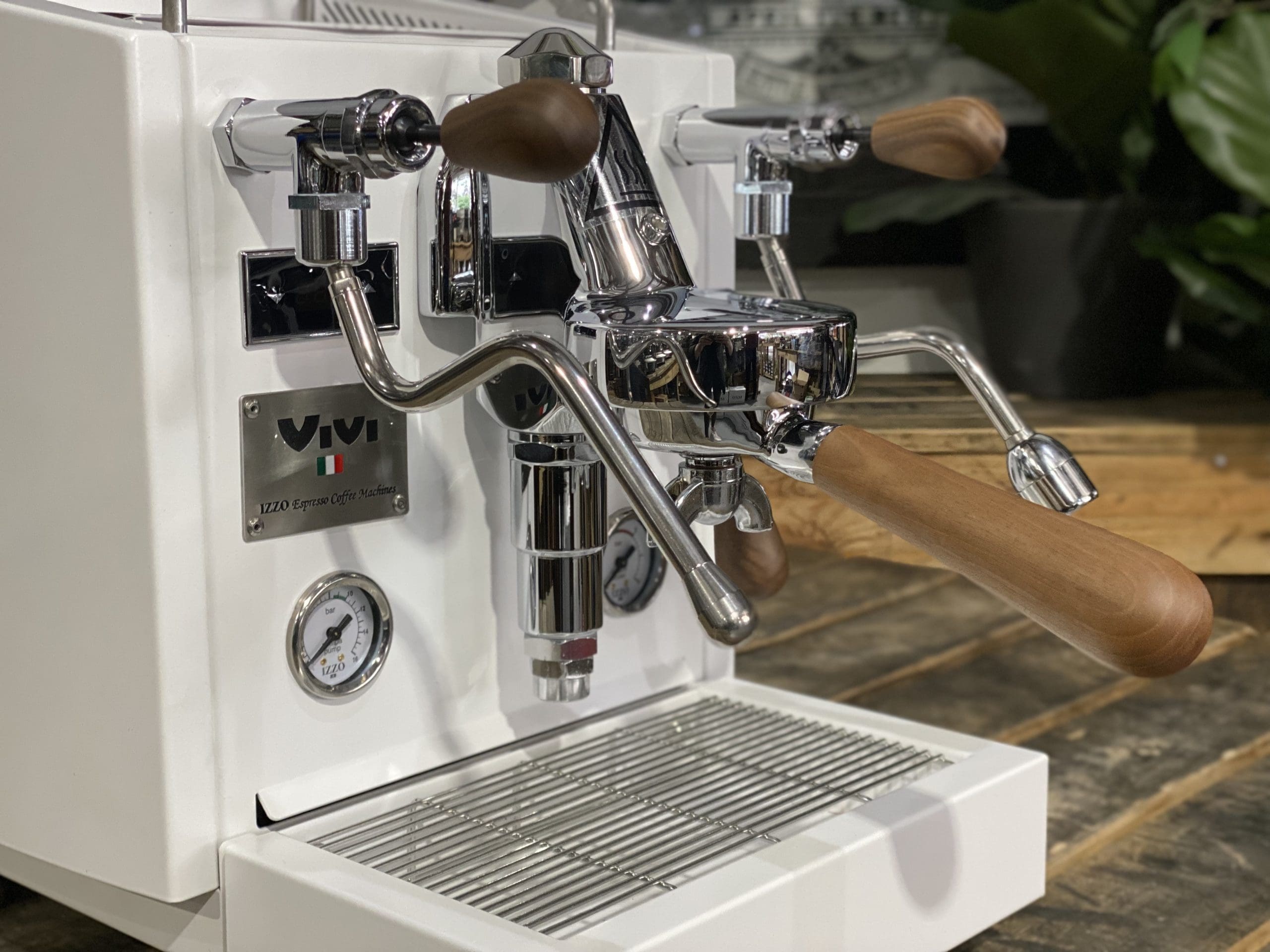 Izzo Vivi Duetto Dual Boiler White - 1 Group Commercial Espresso Machine - Timber