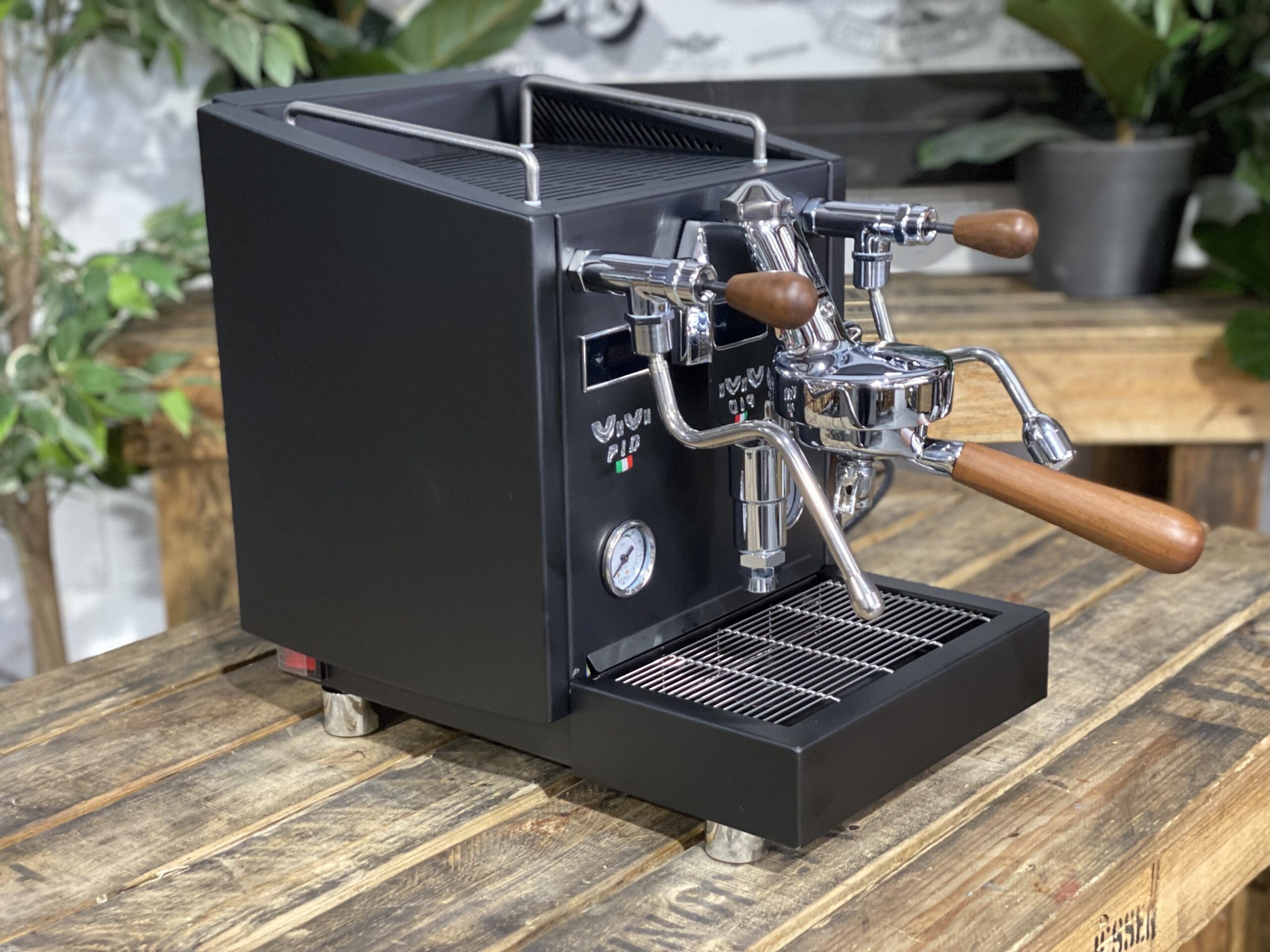 Izzo ViVi PID Black & Nero Edition - 1 Group Commercial Espresso Machine - Timber