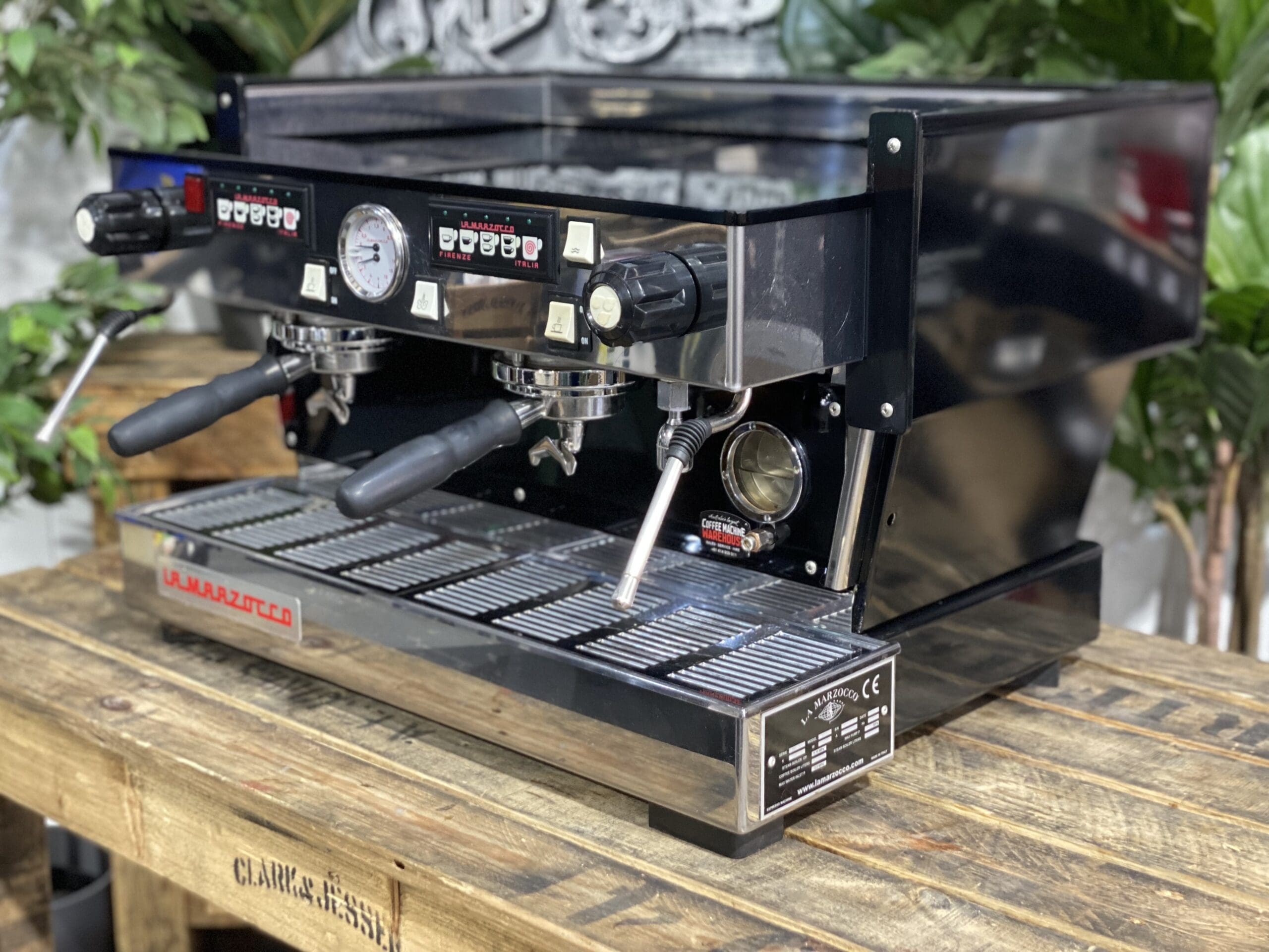 La Marzocco Linea Classic - 2 Group Commercial Espresso Machine - Black