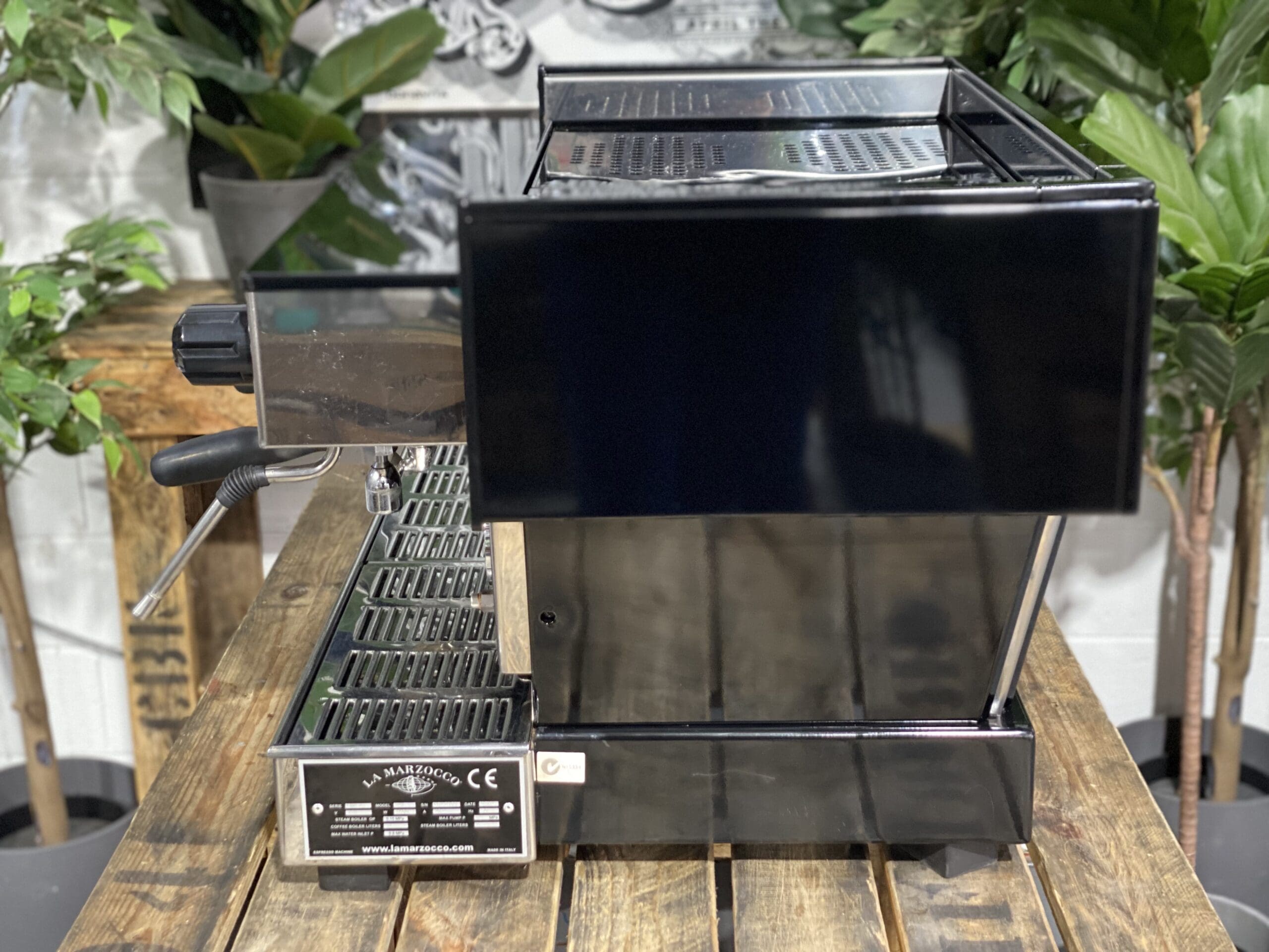 La Marzocco Linea Classic - 2 Group Commercial Espresso Machine - Black