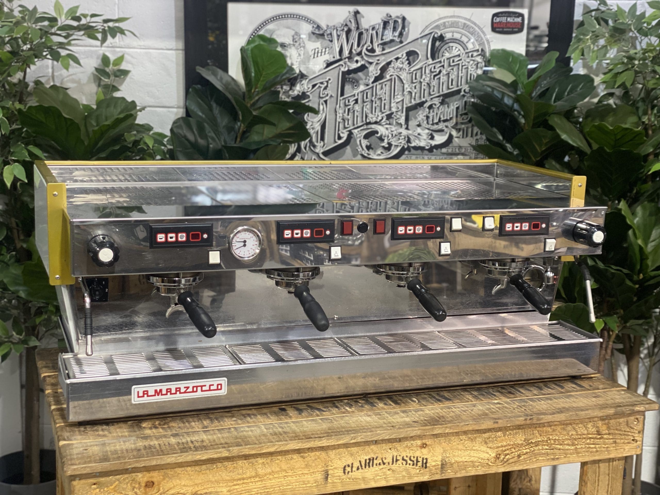 La Marzocco Linea Classic Chrono Touch Pads White - 4 Group Commercial Espresso Machine - Gold