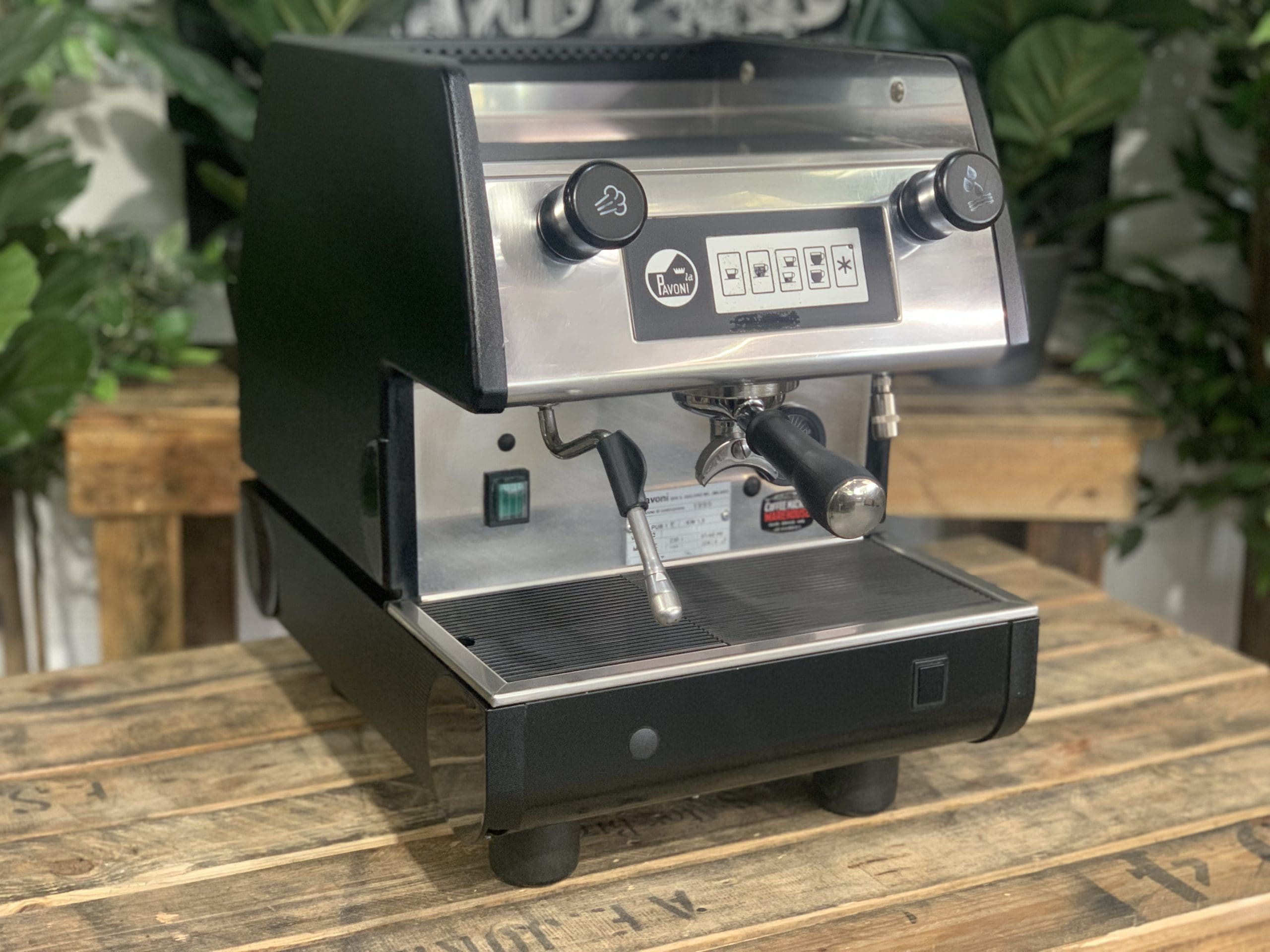 La Pavoni Tipo Pub - 1 Group Commercial Espresso Machine - Black