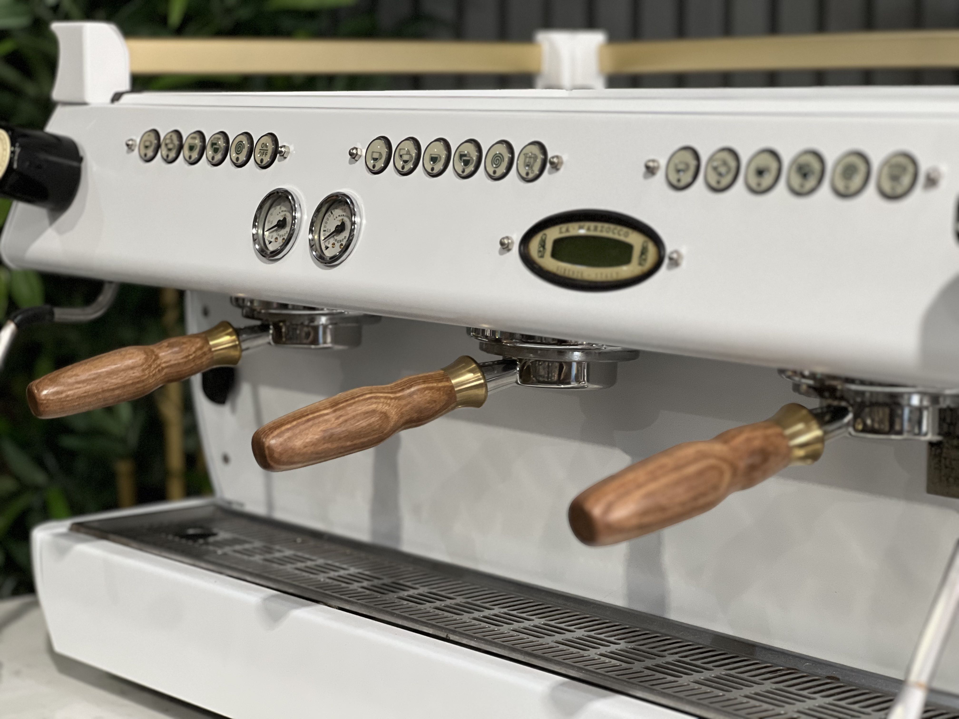 La Marzocco Gb5 White - 3 Group Commercial Espresso Machine - Gold
